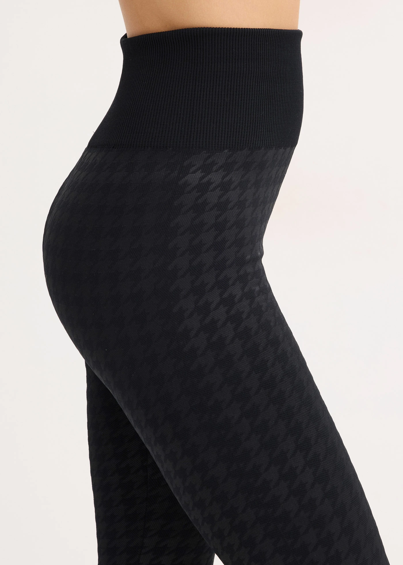 Termo punčochové legíny s měkkou vnitřní stranou a vzorem kohoutí stopy • černá s pepitem • bonprix obchod