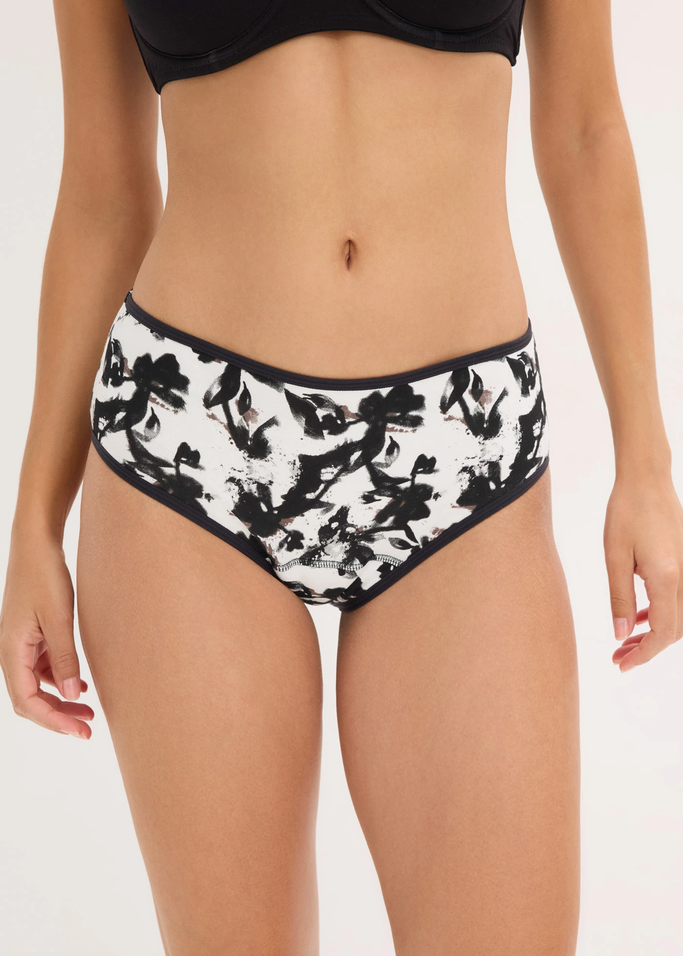 Lot de 3 shorties menstruels en microfibre, flux modéré • beige naturel imprimé + noir • Boutique bonprix