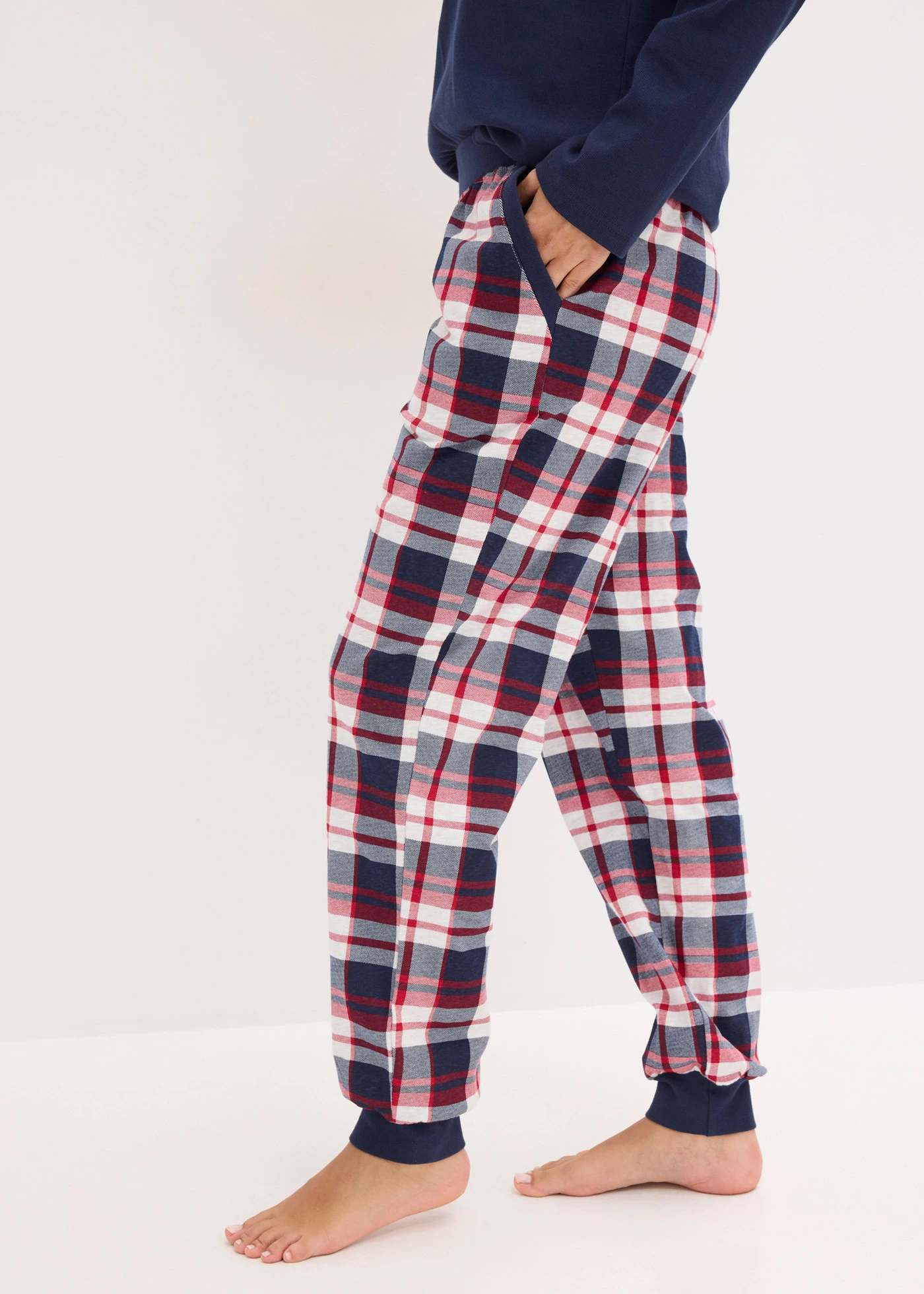 Pyjama avec haut côtelé à encolure boutonnée • bleu foncé/naturel chiné carreaux • Boutique bonprix