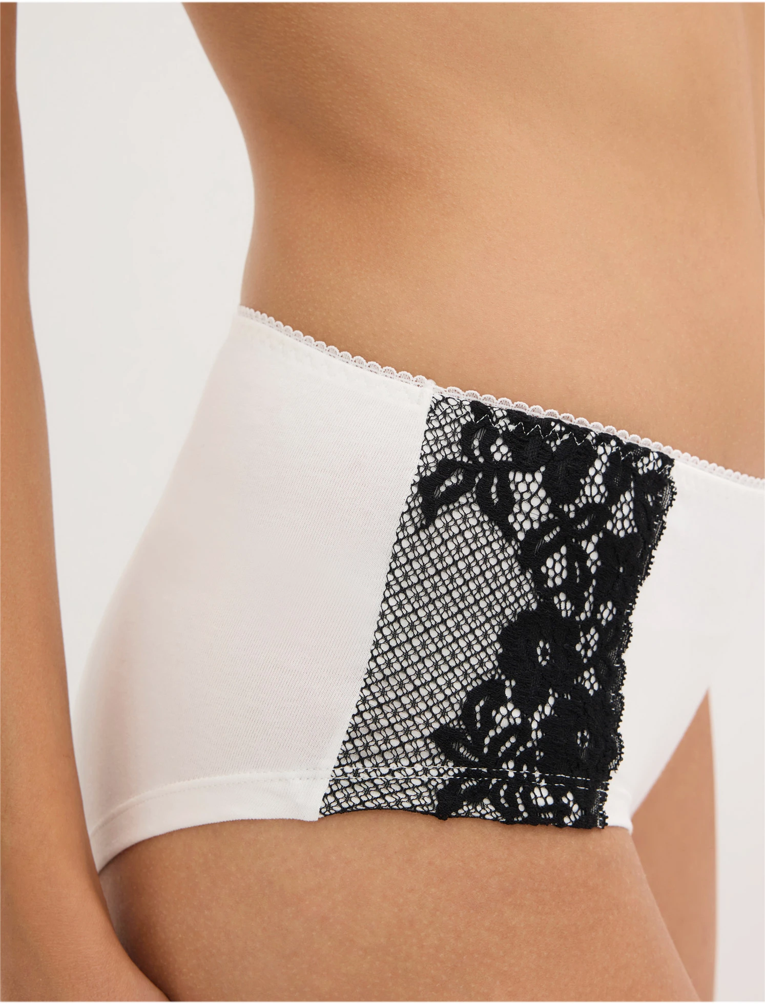 Maxi hipster met biologisch katoen (set van 4) • zwart+wolwit • bonprix online shop