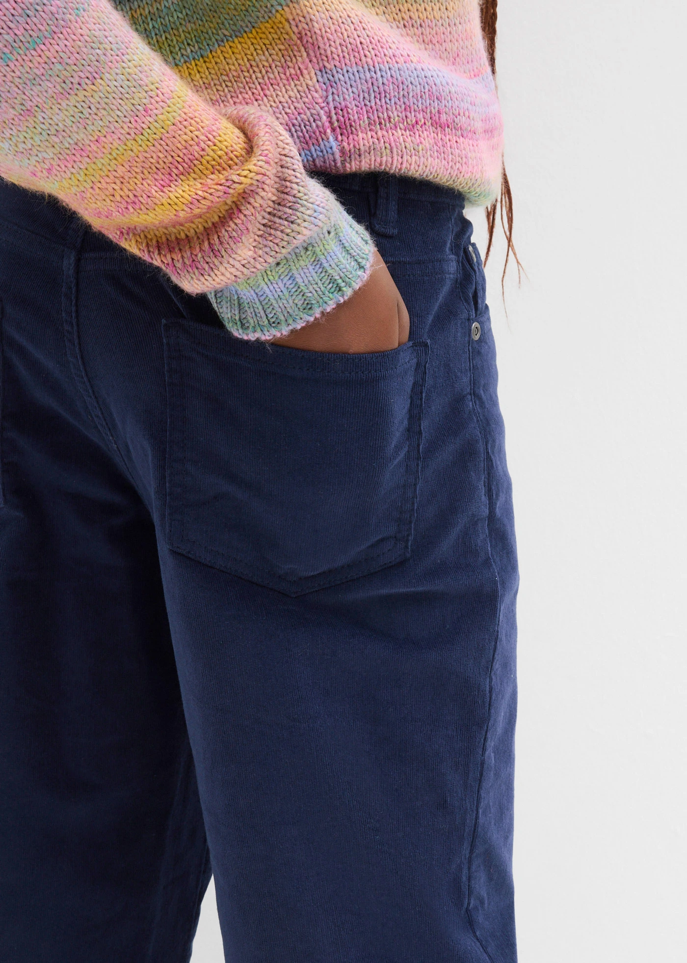 Pantalon en velours côtelé doux • bleu foncé • Boutique bonprix