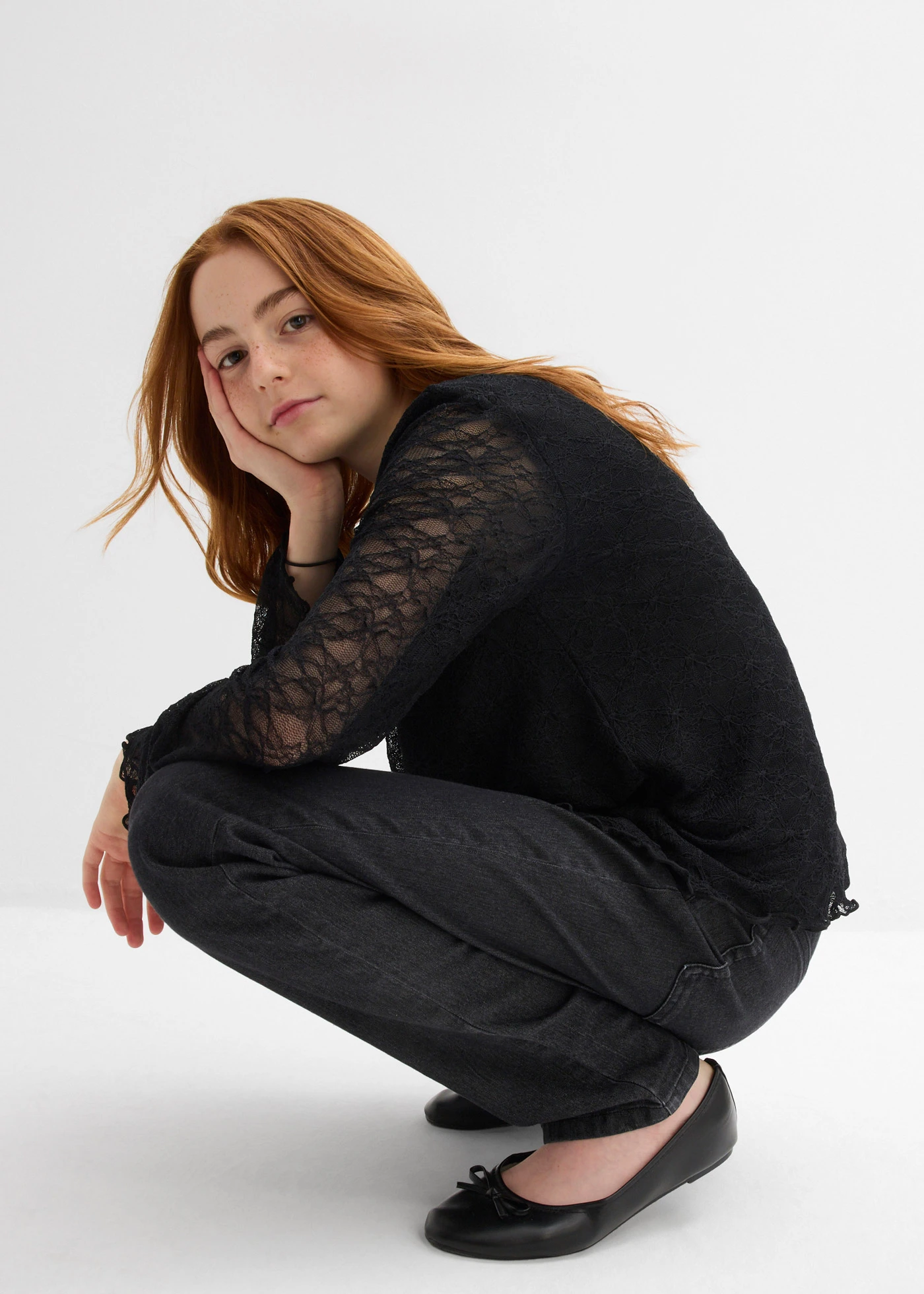 Bluză cu mâneci lungi din dantelă • negru • magazin bonprix