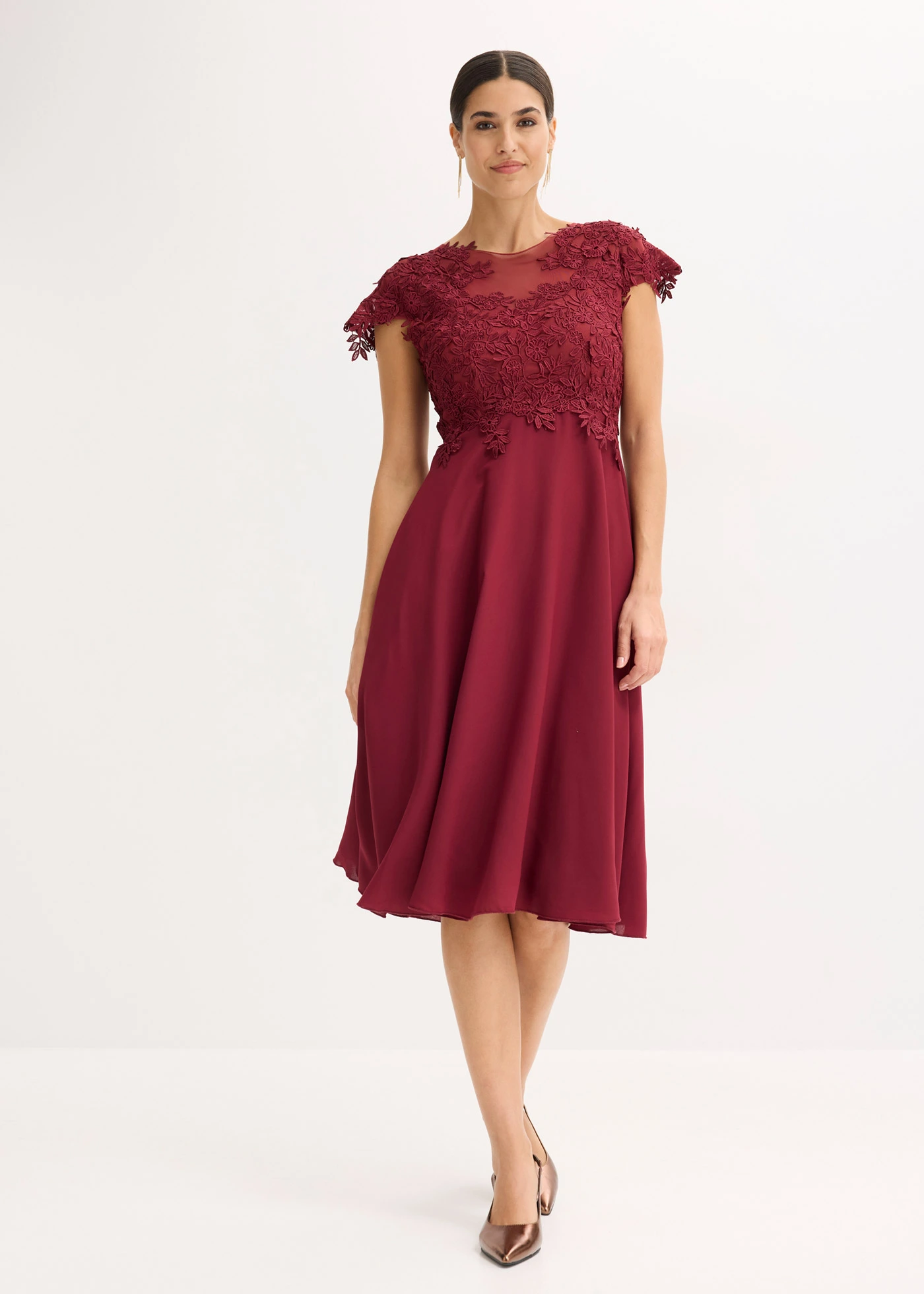 Midi jurk van delicate tule met kant • robijnrood • bonprix online shop