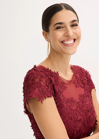 Robe midi en tulle délicat avec dentelle • rouge rubis • Boutique bonprix