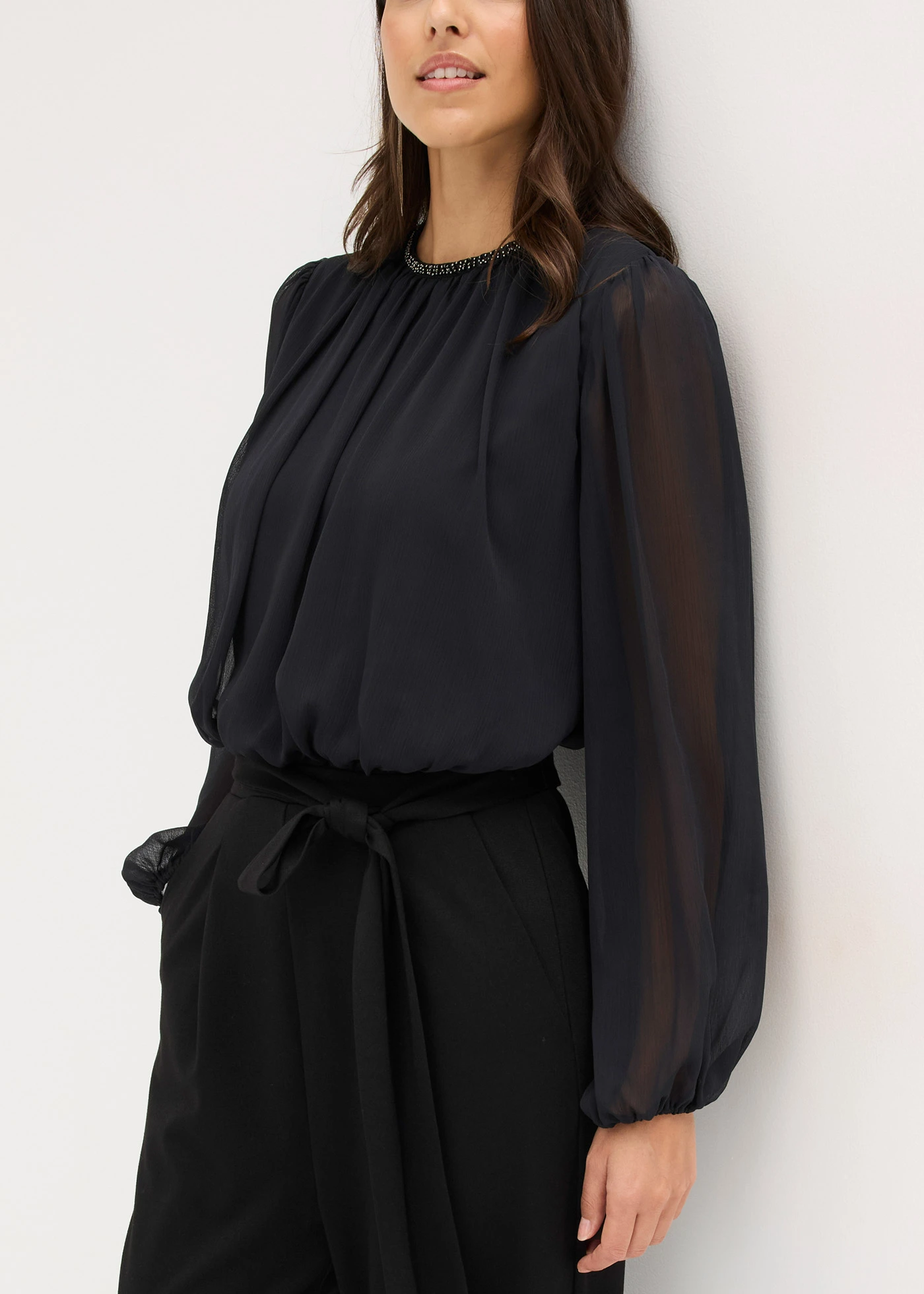 Overal s šifonem a třpytem • černá • bonprix obchod