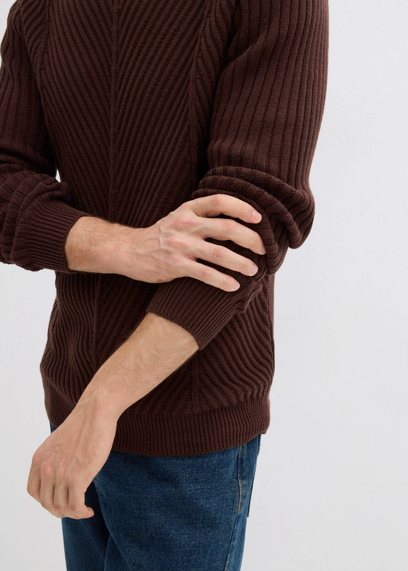 Pulover ripsat din material cu bumbac • maro închis • magazin bonprix