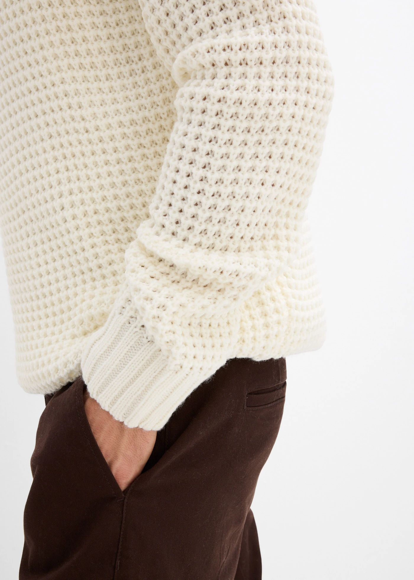 Svetr s límečkem, z hrubé pleteniny, s tkanými aplikacemi • přírodní bílá • bonprix obchod