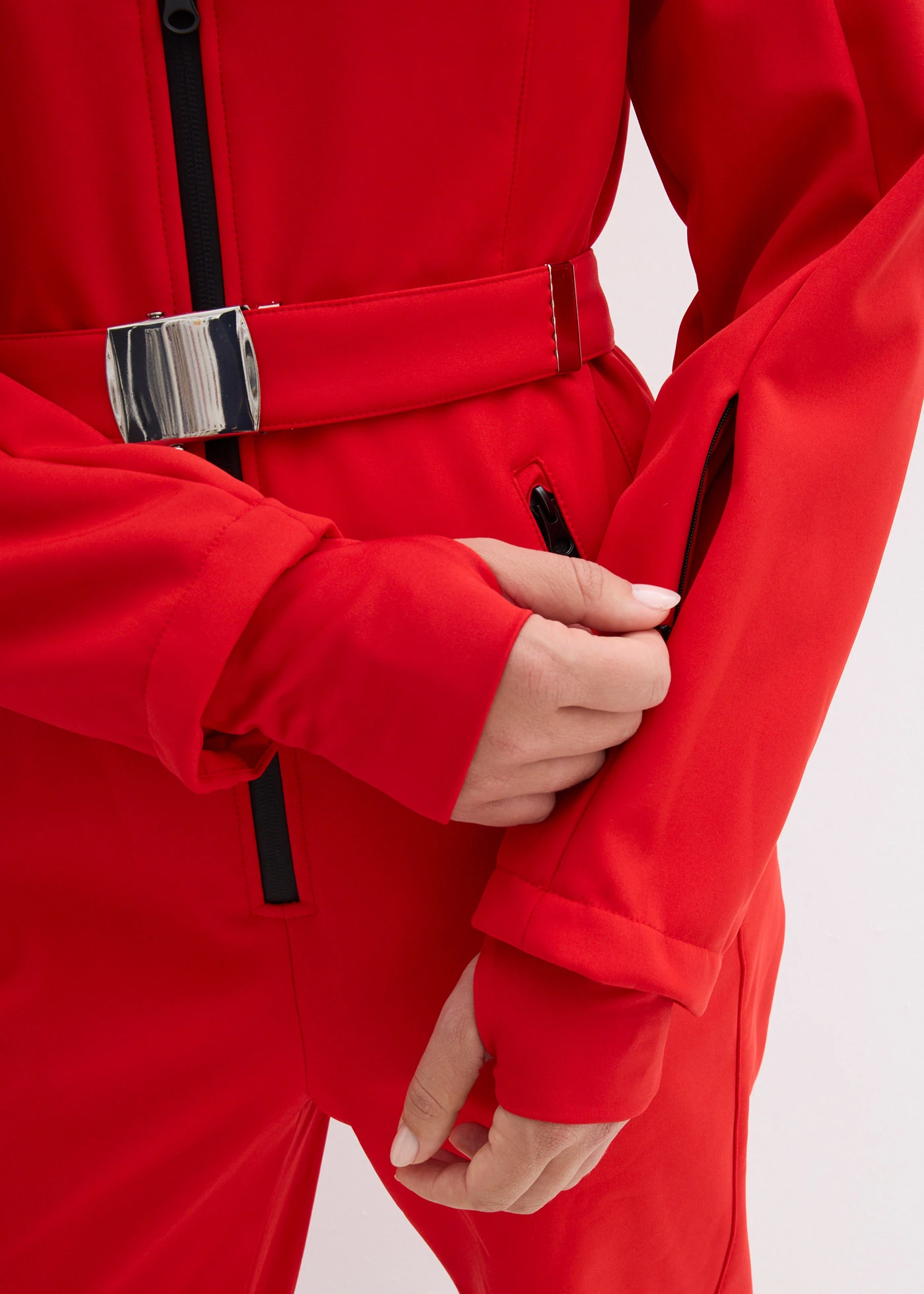 Costum de schi din softshell impermeabil, cu căptușeală călduroasă • roșu-lavă • magazin bonprix