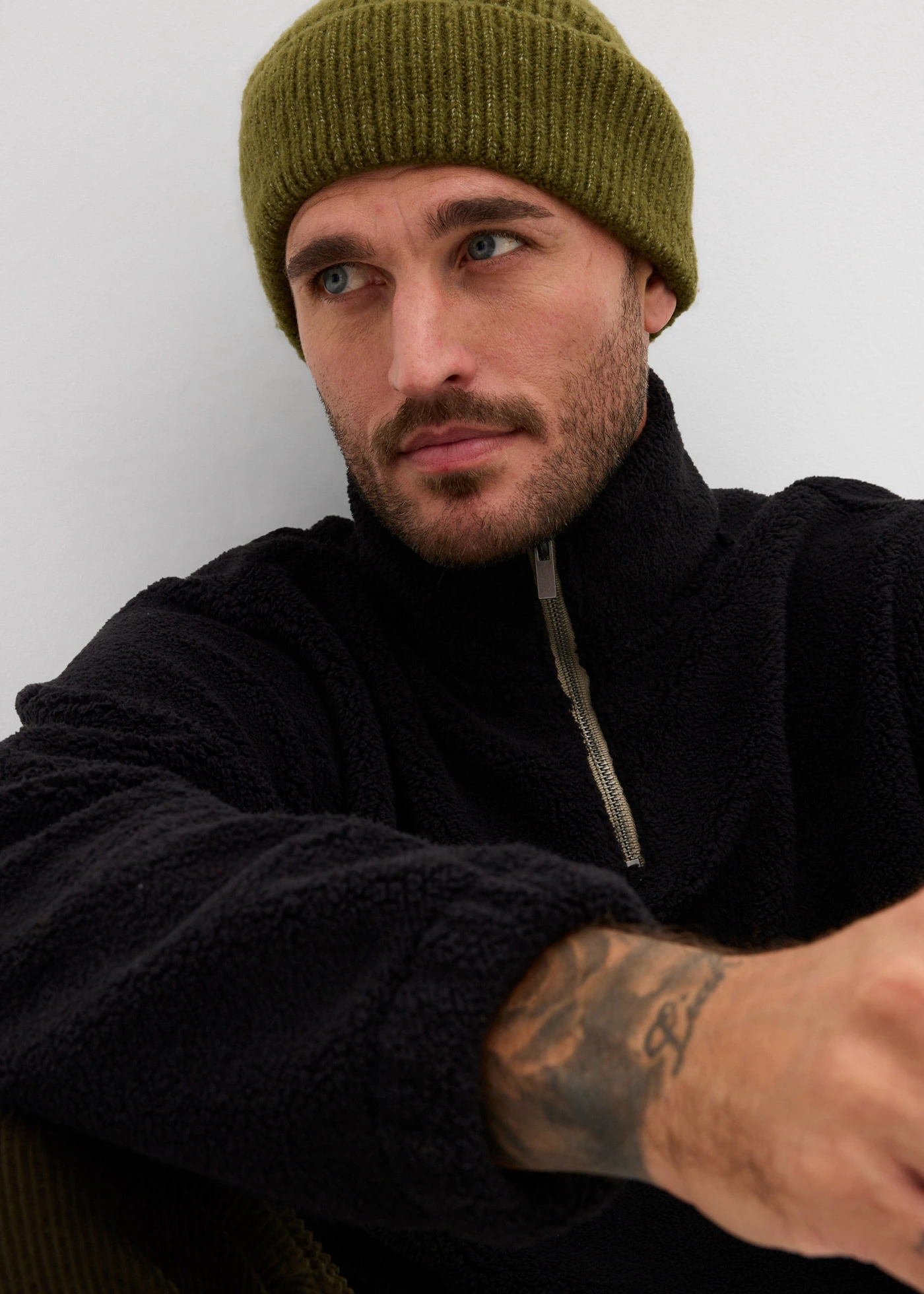 Pull en polaire peluche avec col zippé • noir • Boutique bonprix