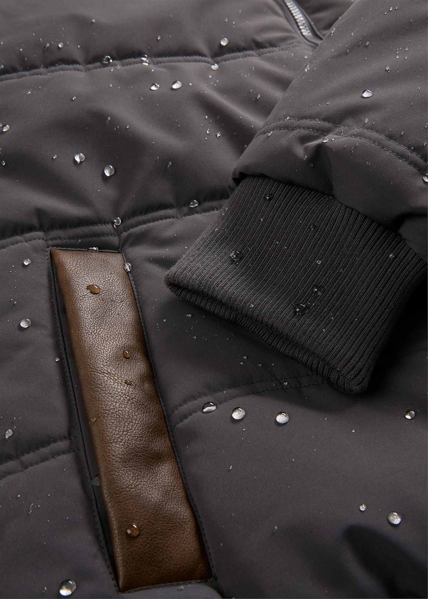 Voděodolný prošívaný bluzon s detaily z umělé kůže • břidlicově šedá • bonprix obchod