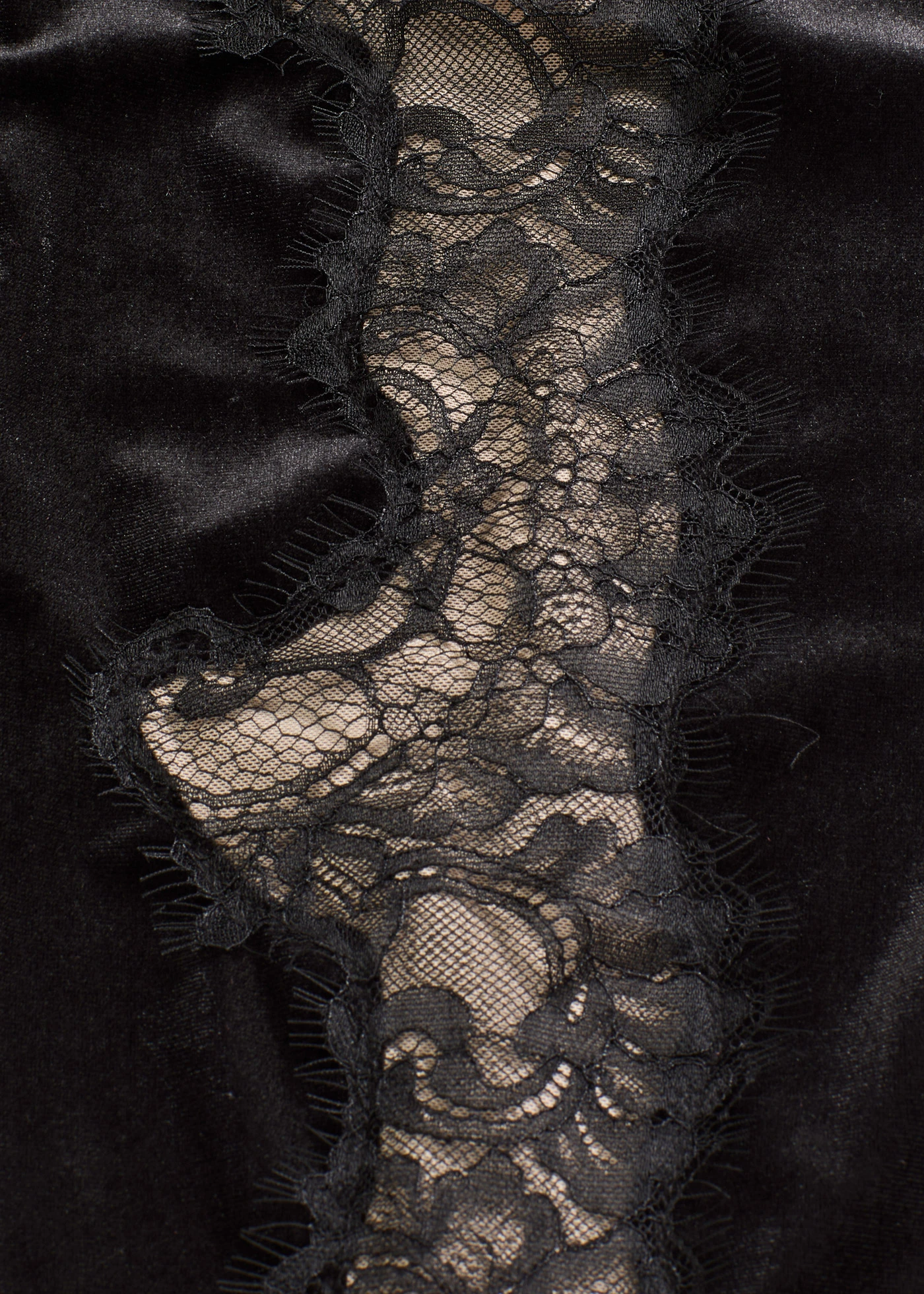 Marlene nadrág puha bársonyból és csipkebetéttel • fekete/krétabézs egyéb • bonprix áruház