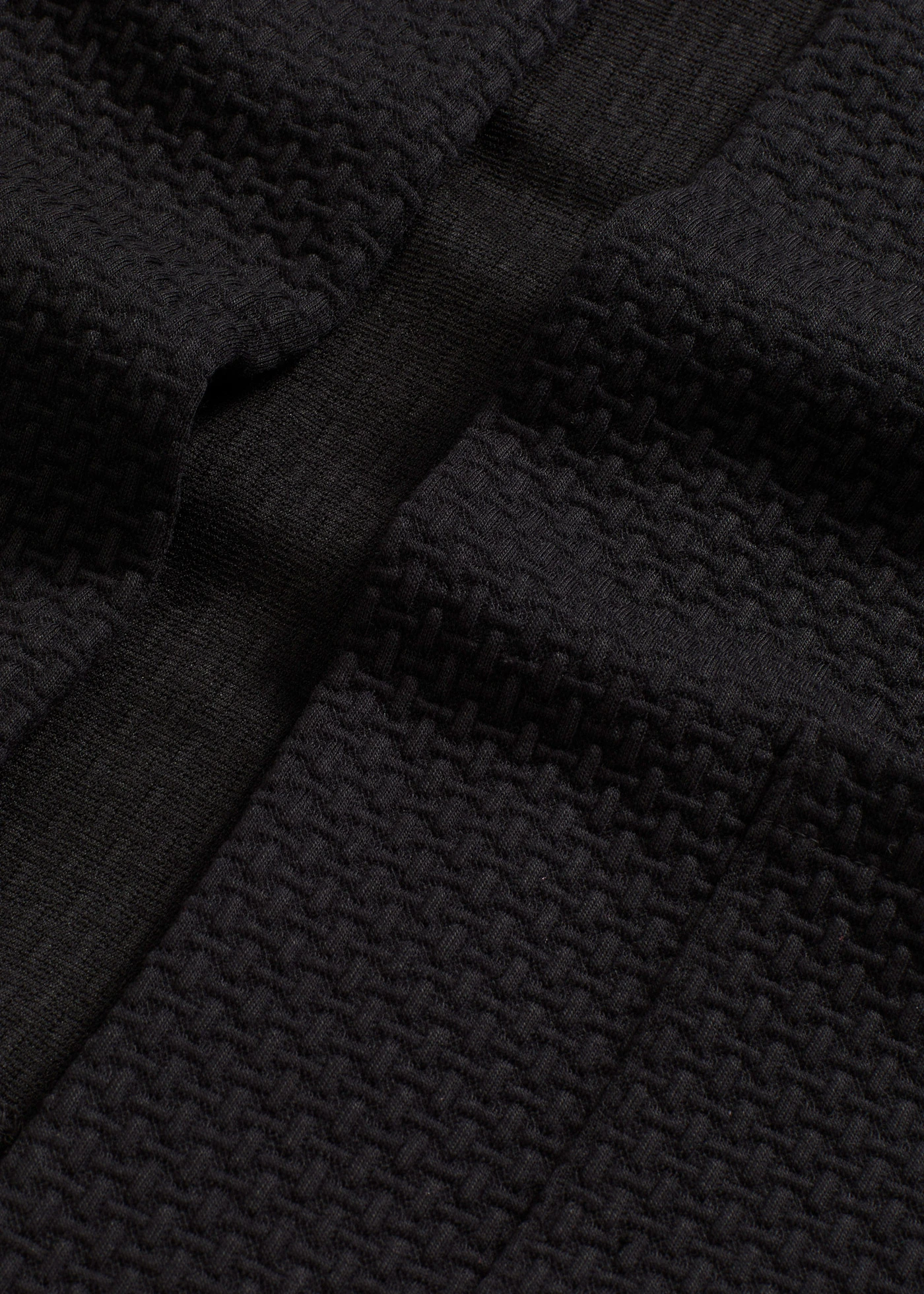 Blazer court en jersey • noir • Boutique bonprix