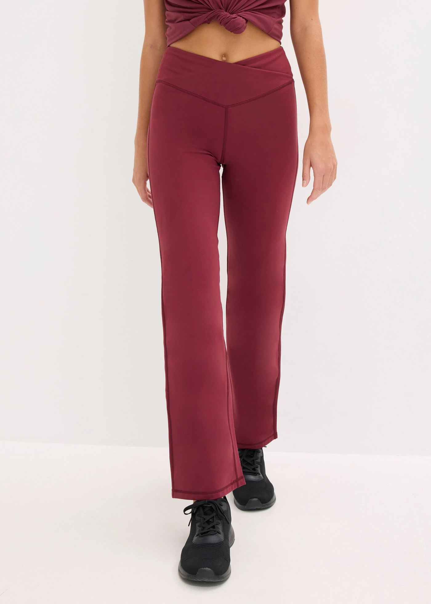 Pantalon de sport doux et thermique, jambe droite • bordeaux • Boutique bonprix