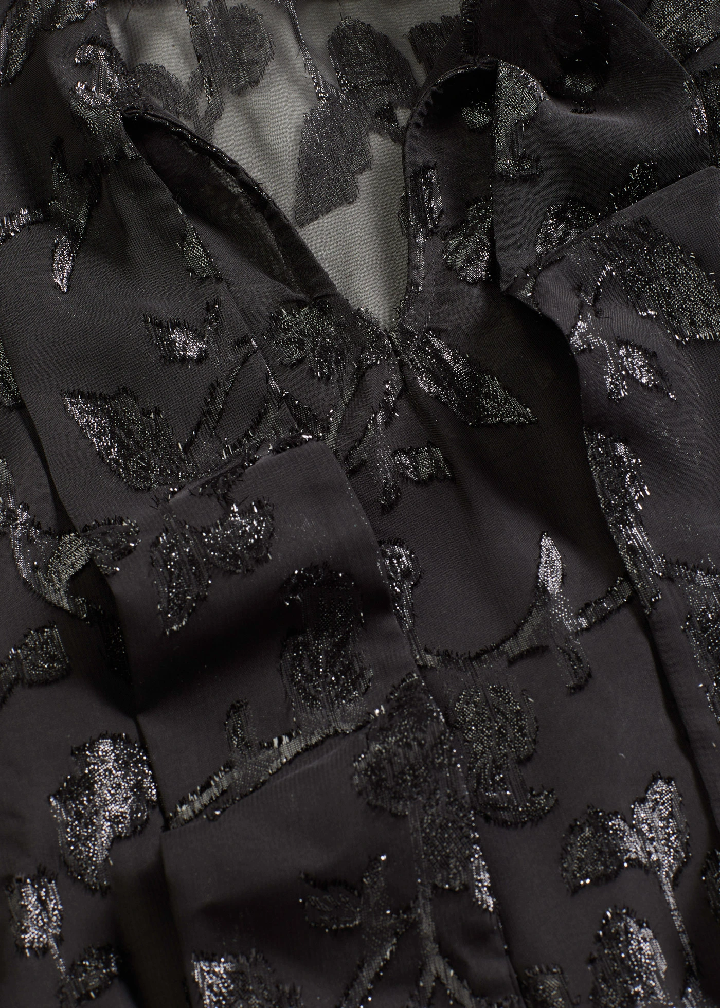 Blouse ample à broderies • noir • Boutique bonprix