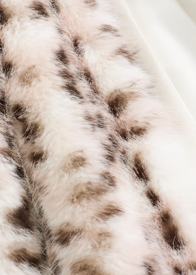 Imitatie bontjas • crème animal print • product-page.page-title-suffix