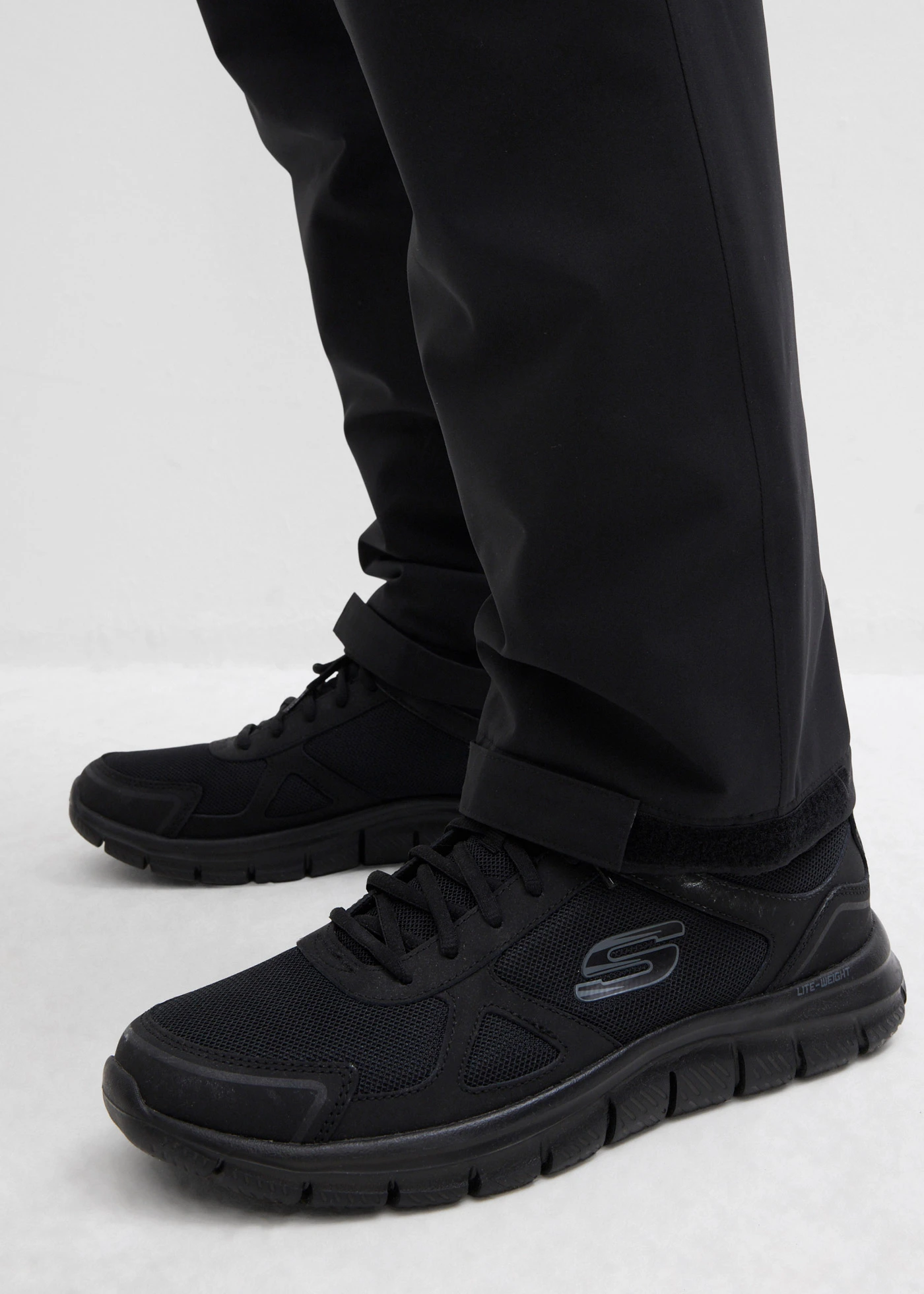 Pantalon cargo imperméable et chaud, coupe ample • noir • Boutique bonprix