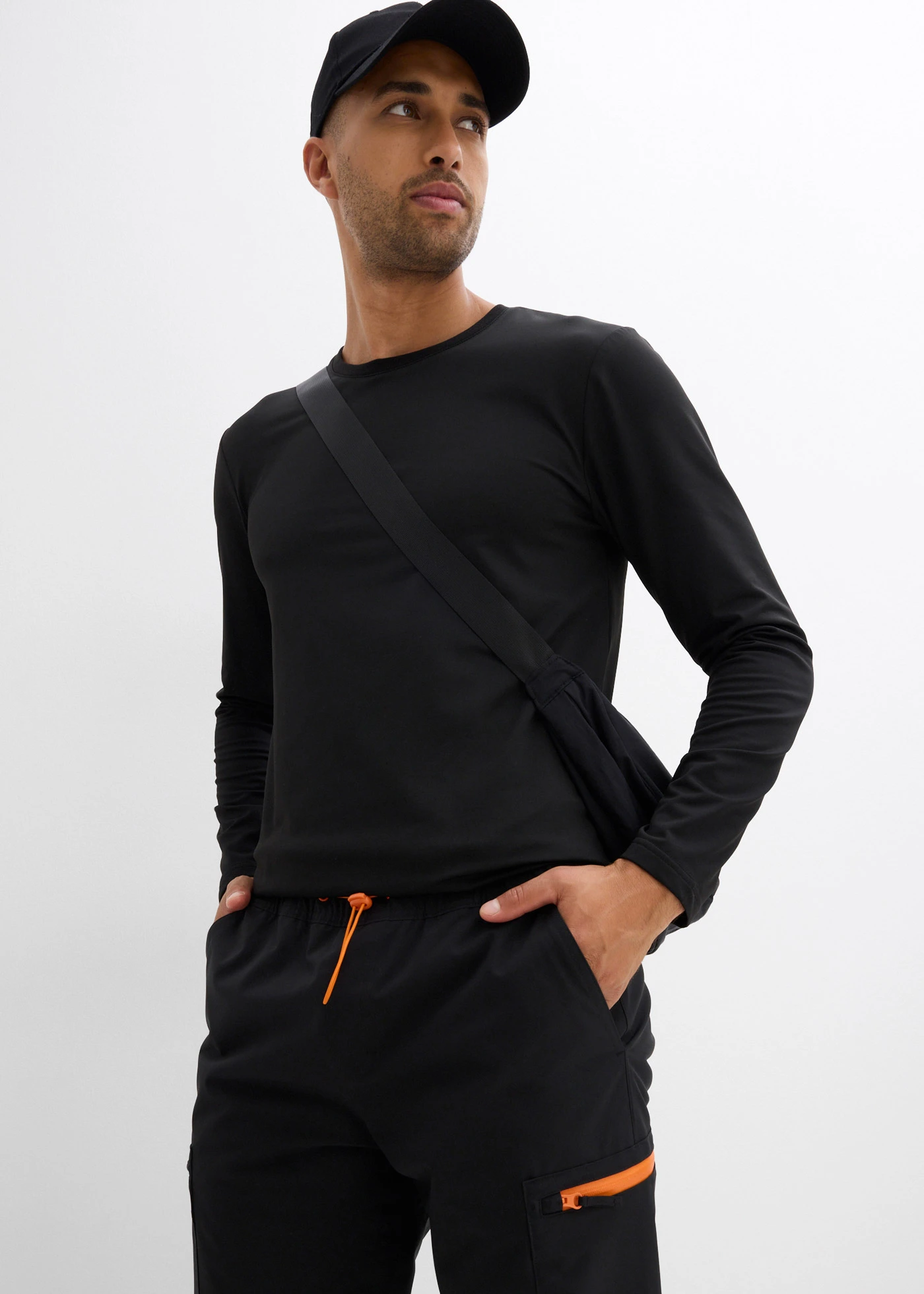 Nepromokavé funkční cargo kalhoty s hřejivou podšívkou, Relaxed Fit • černá • bonprix obchod