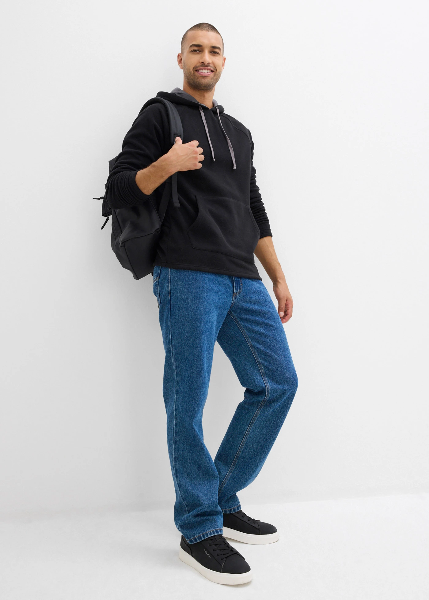 Zachte fleece trui met capuchon • zwart • bonprix online shop