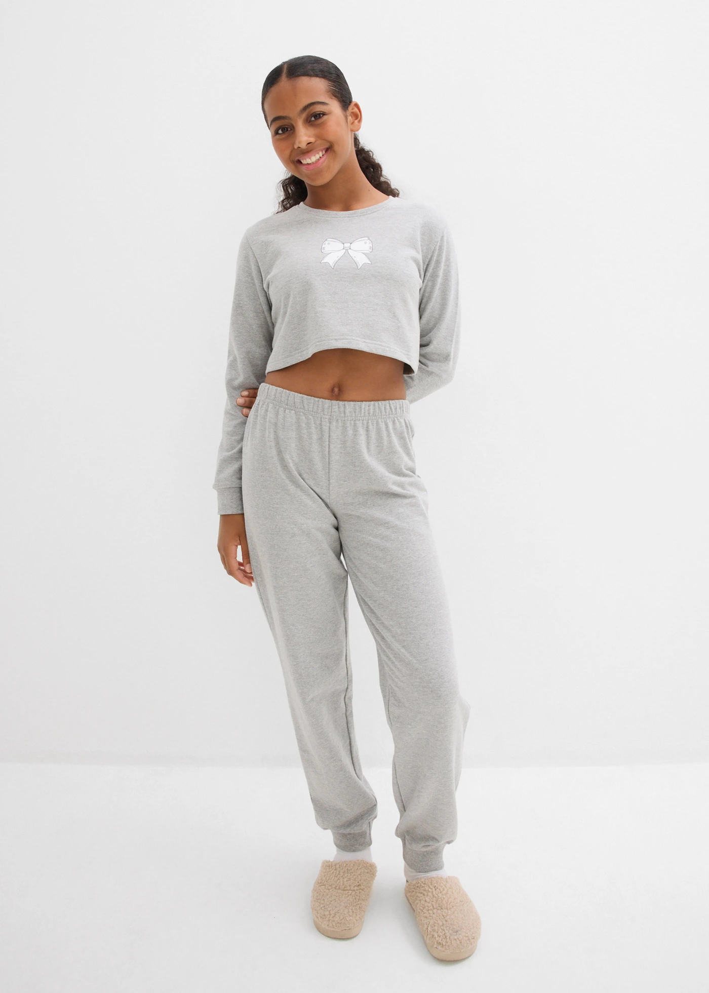 Domácí souprava s měkkou bavlnou a krátkou mikinou • světle šedý melír • bonprix obchod