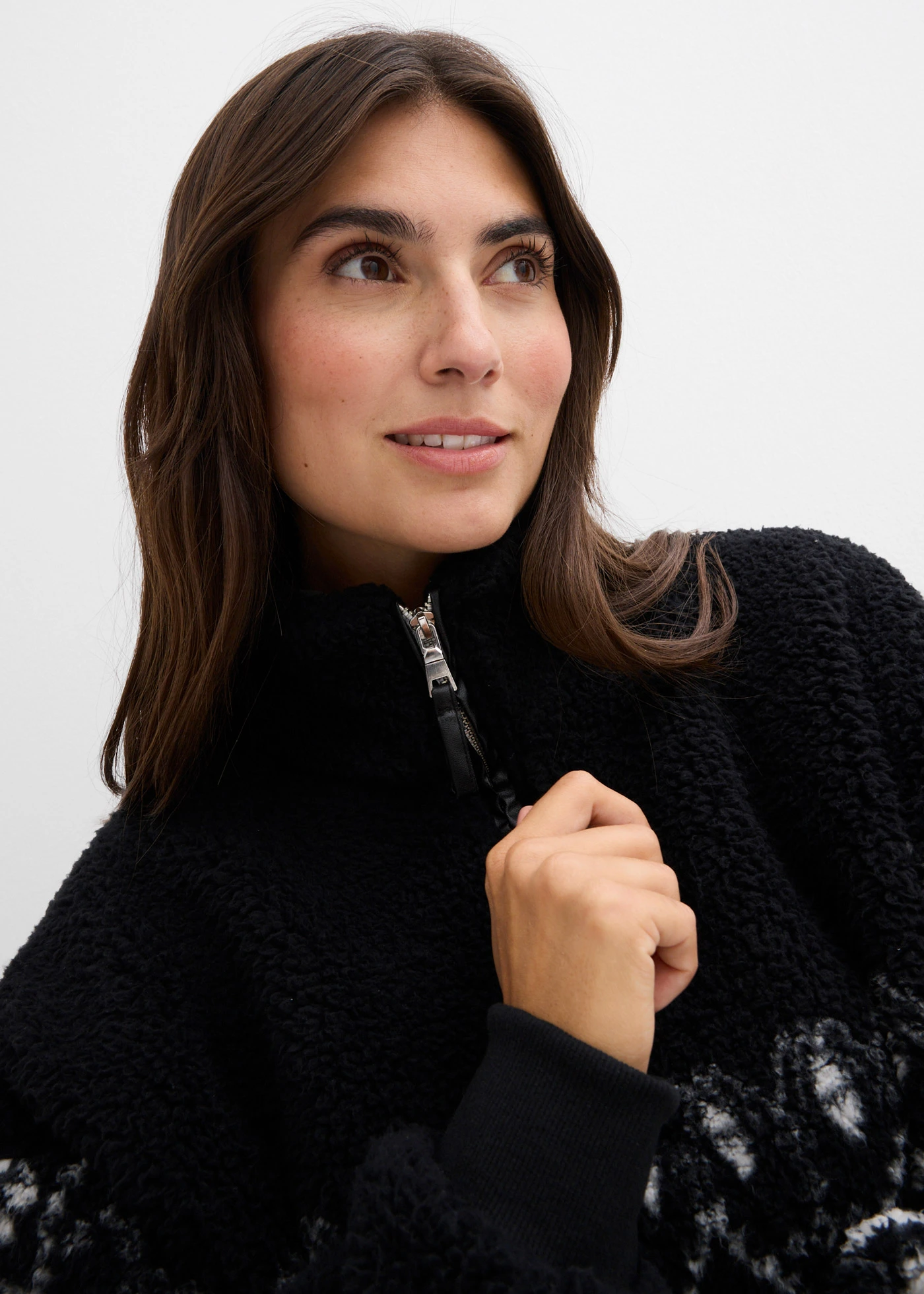 Kožušinková flísová mikina • čierna-biela vlna nórsky vzor • obchod bonprix