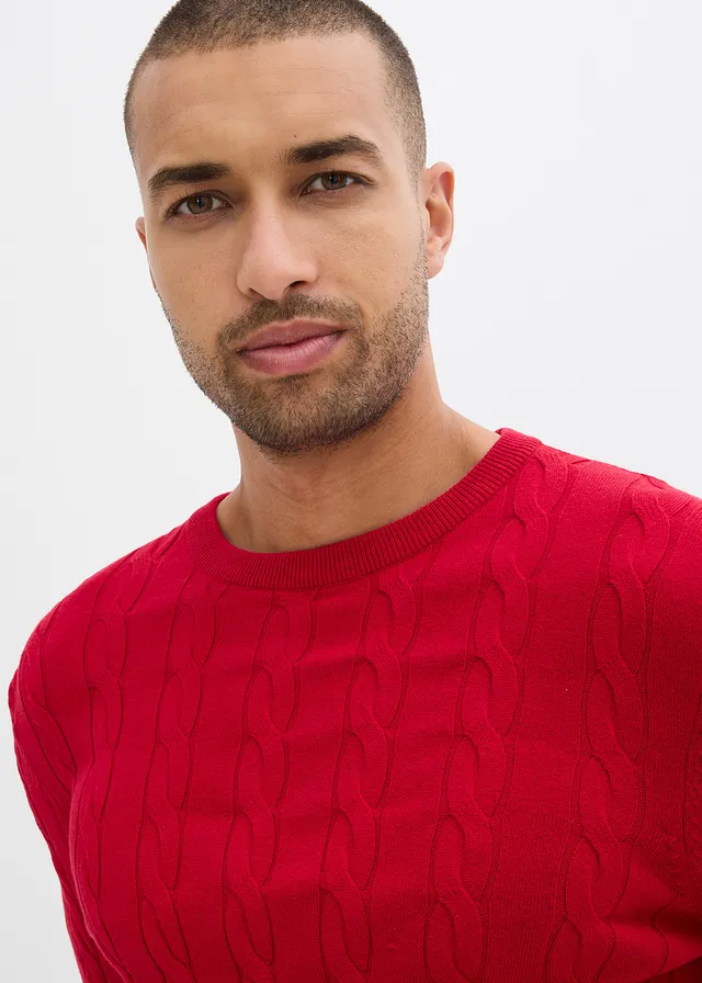 Fijngebreide trui met kabelpatroon in een zachte katoenmix, slim fit • chilirood • bonprix online shop