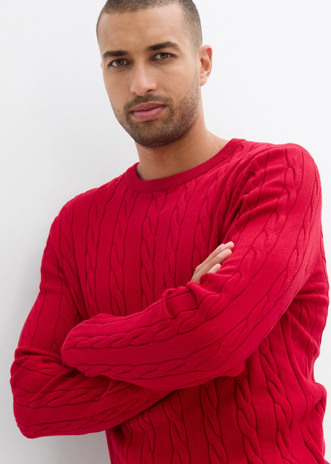 Jemne pletený pulóver s osmičkovým vzorom, z mäkkého mixu bavlny, Slim Fit • čili červená • obchod bonprix