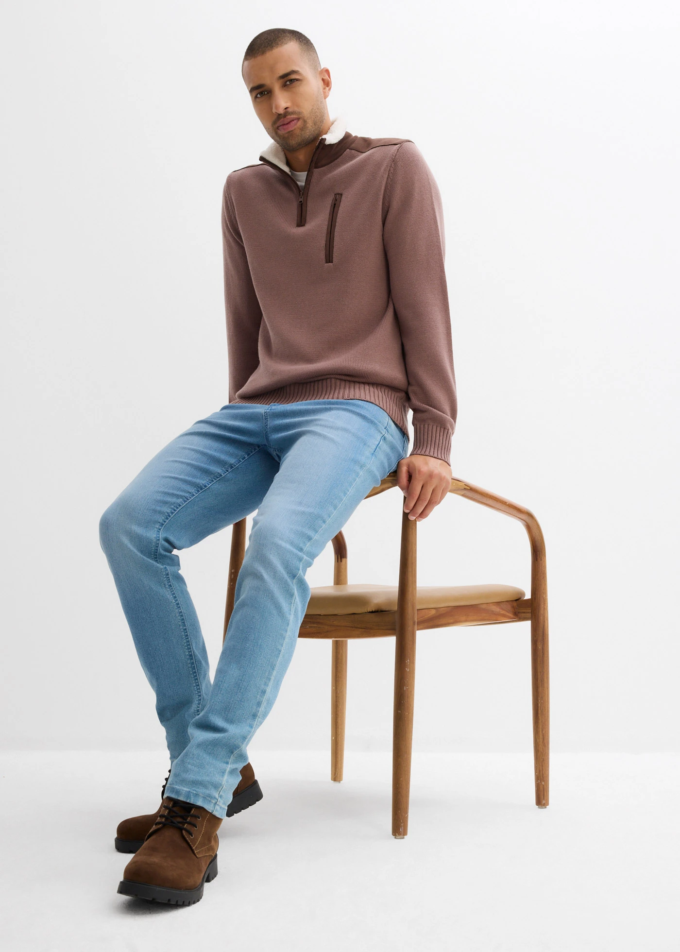 Svetr ze silnější pleteniny, s límečkem na zip a tkaným lemem • matně hnědá • bonprix obchod