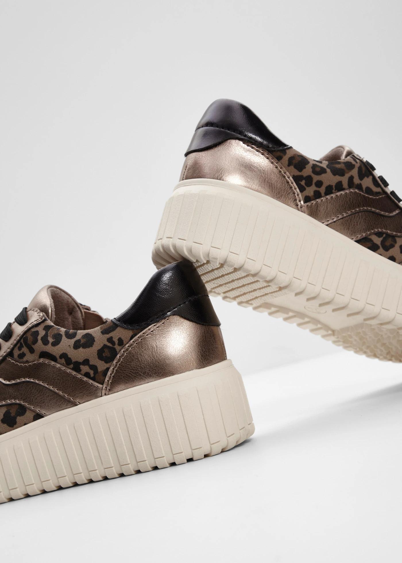 Plateau sneakers van Jana • champagnekleur luipaardprint • bonprix online shop