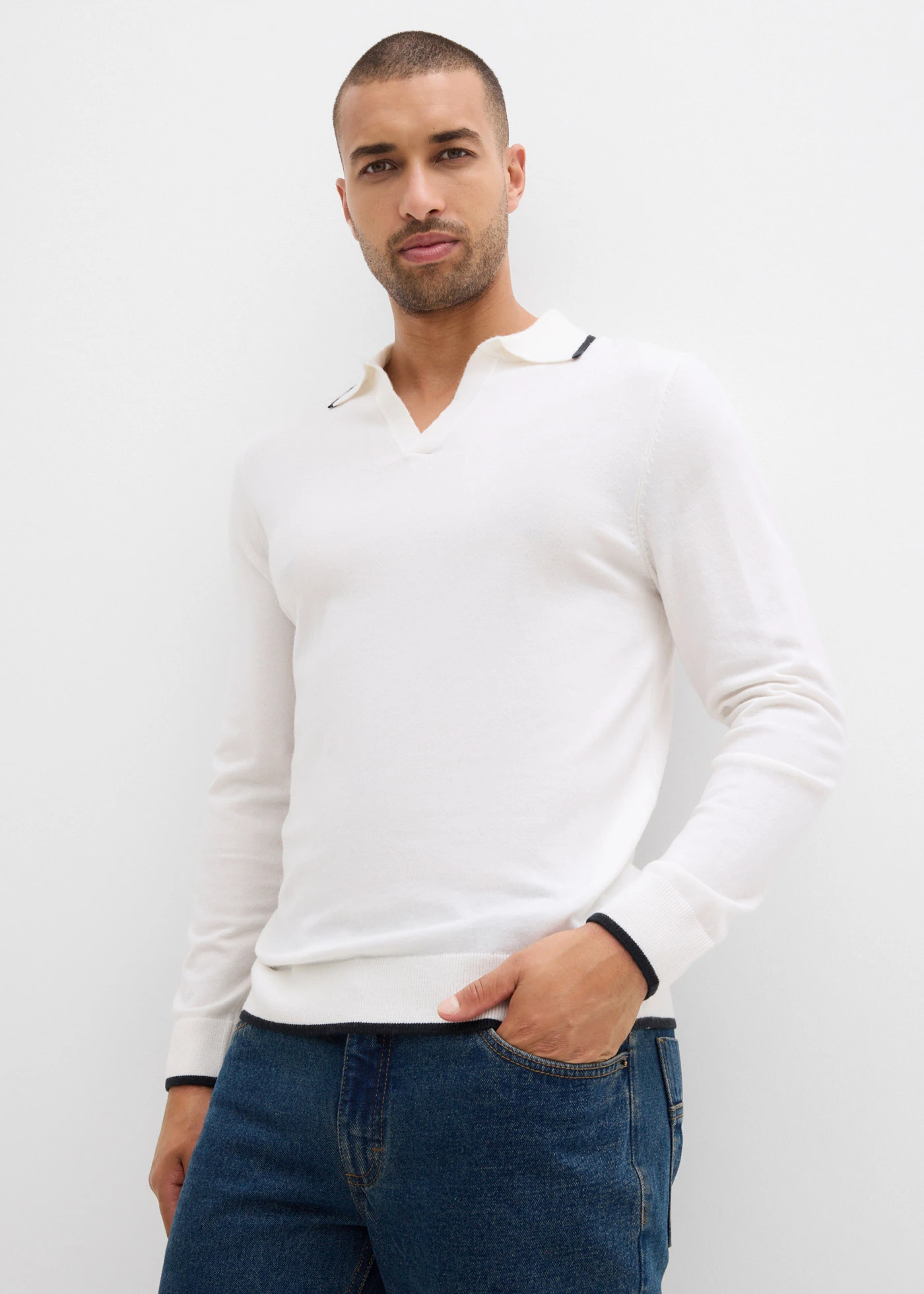 Pulover din tricotaj fin cu detalii contrast • ecru • magazin bonprix