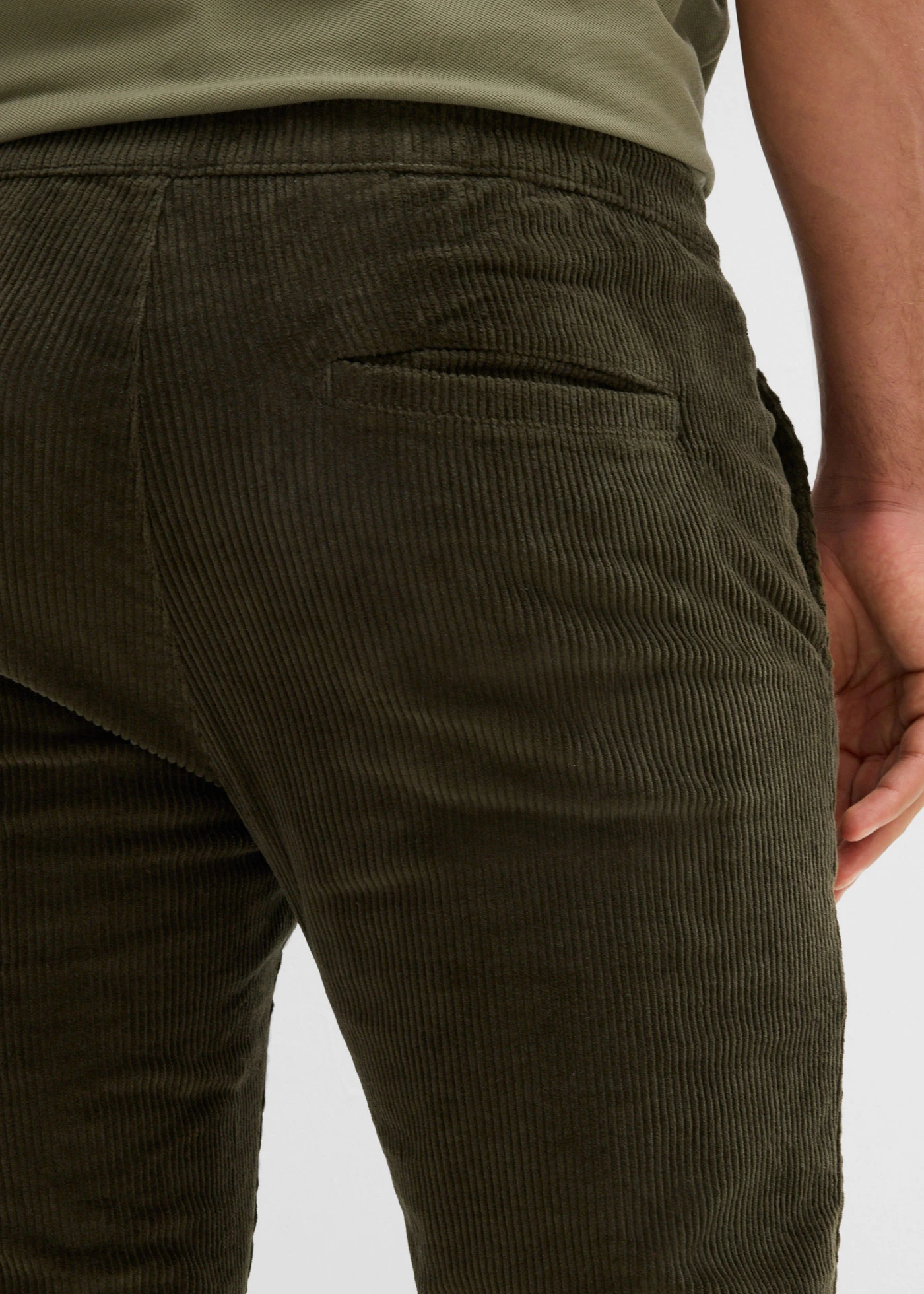 Manšestrové termo kalhoty bez zapínání, Regular Fit, Straight, s flanelovou podšívkou • tmavě olivová • bonprix obchod