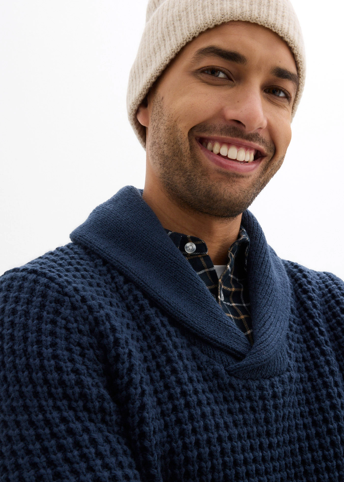 Pull en grosse maille à col châle, texture gaufrée • bleu foncé • Boutique bonprix