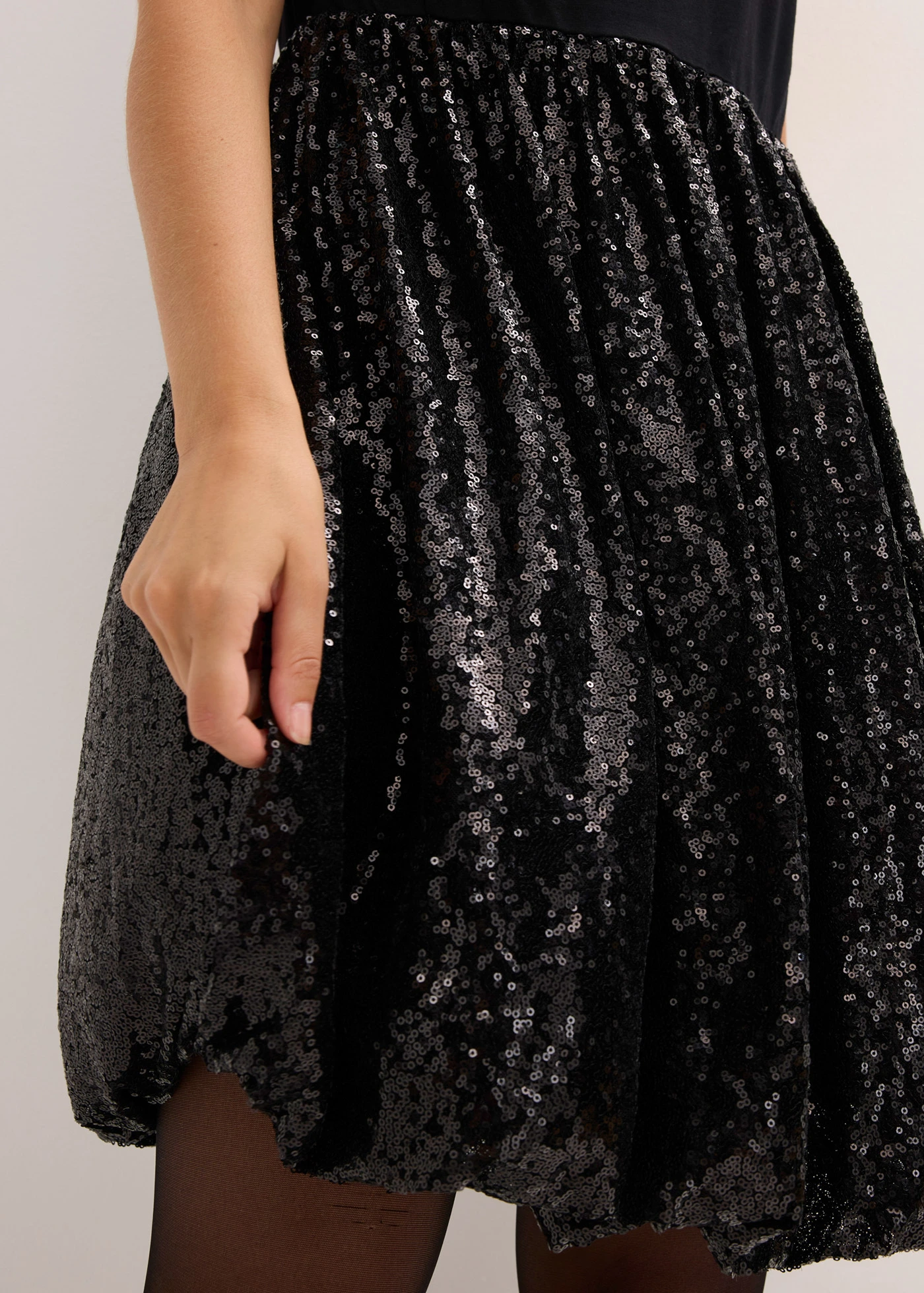 Jersey jurk in een viscosemix • zwart • bonprix online shop