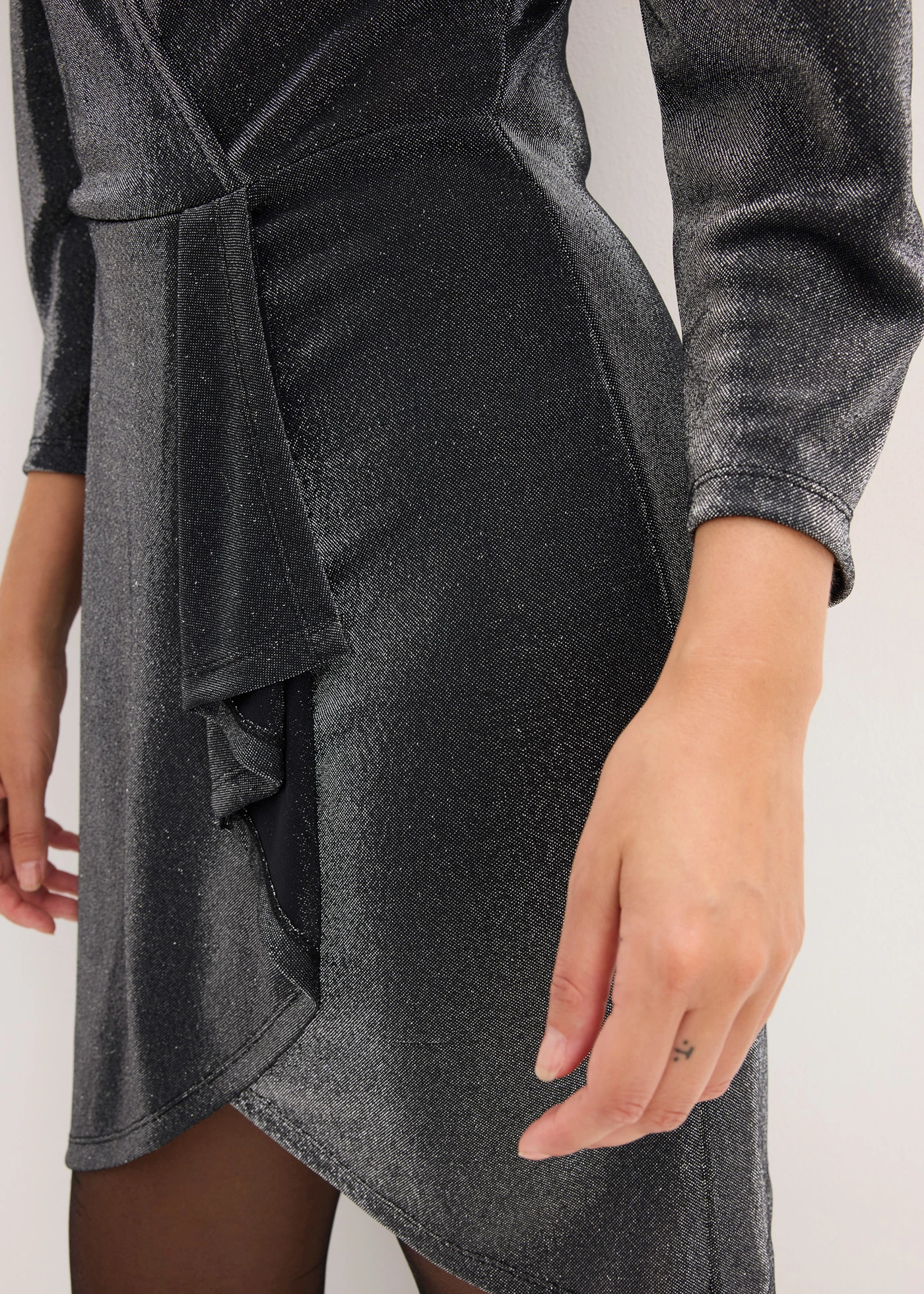 Robe en jersey • noir • Boutique bonprix