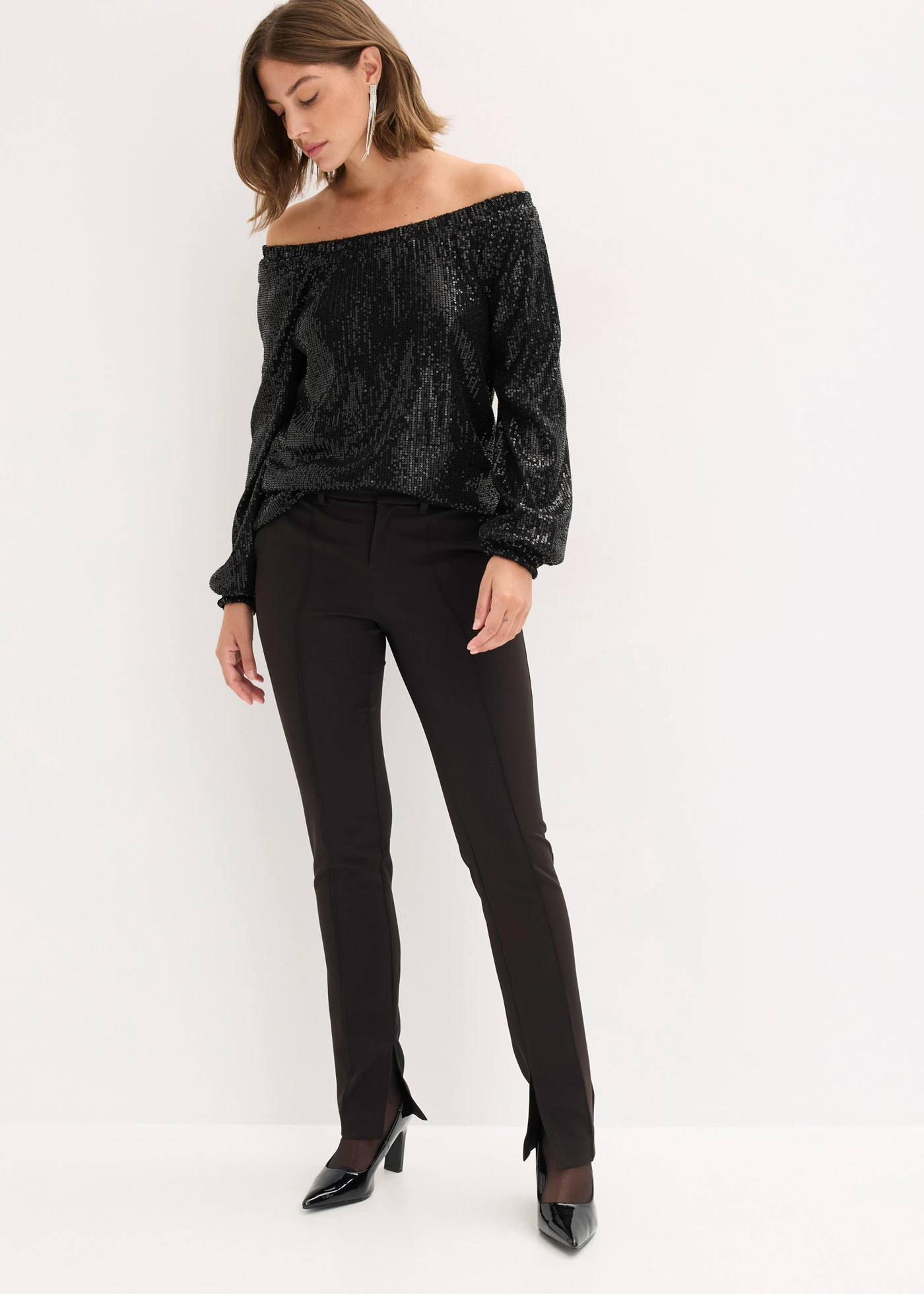 T-shirt oversize à sequins encolure Bardot • noir • Boutique bonprix