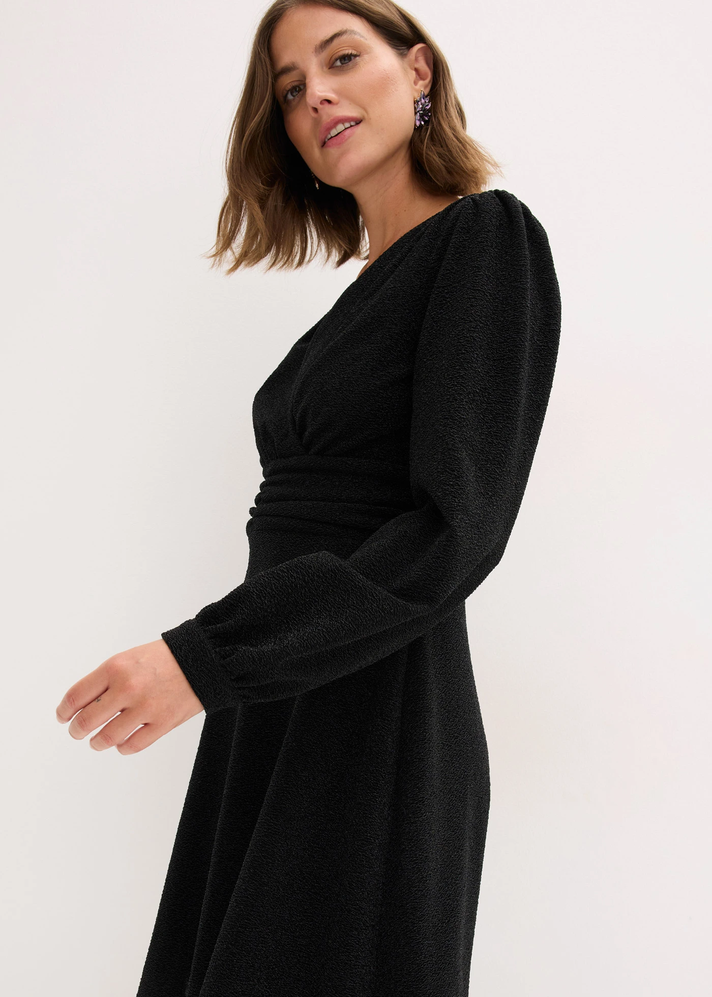 Mini jurk van glitterend materiaal • zwart • bonprix online shop