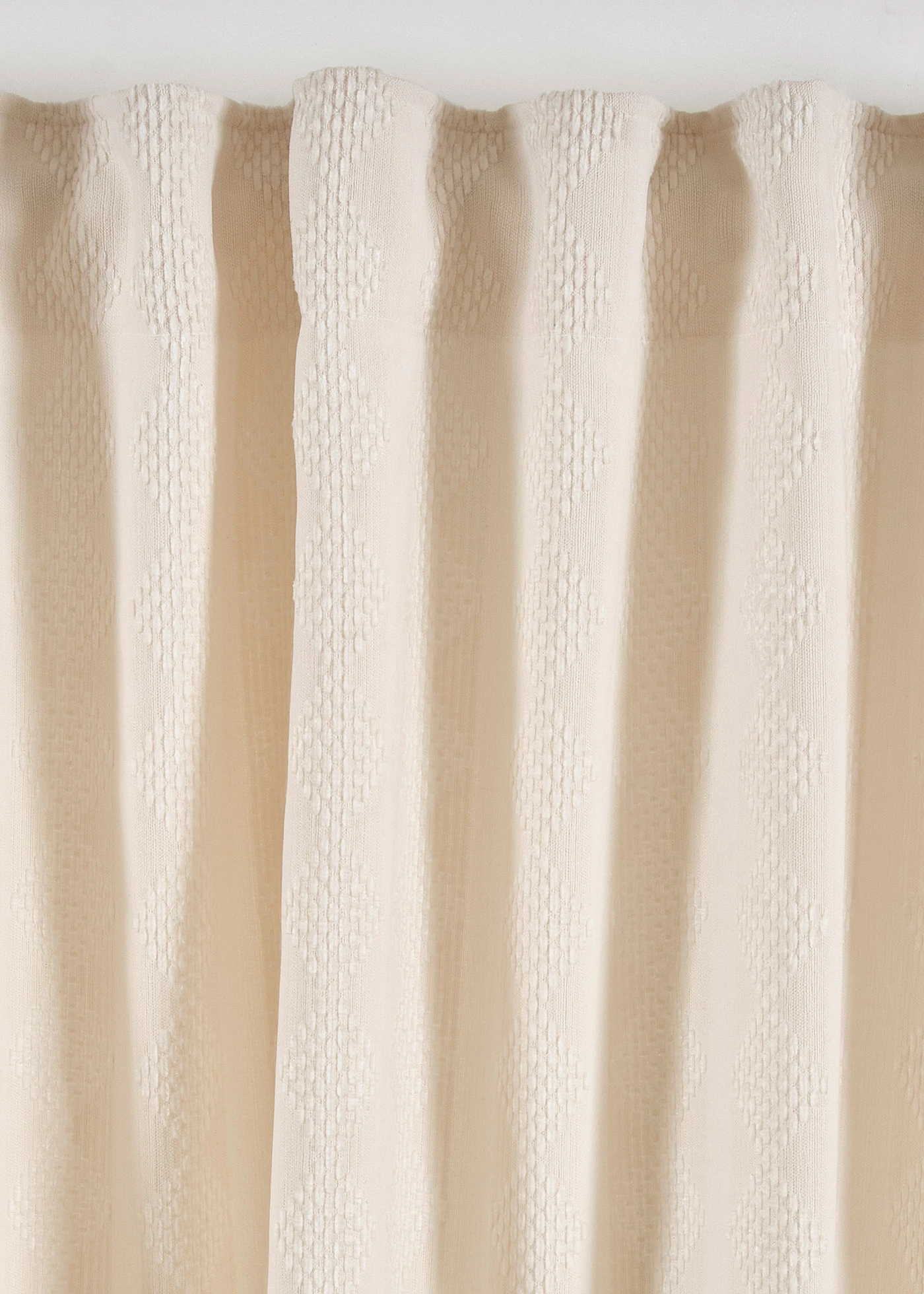 Ondoorzichtig gordijn van zacht chenille (1 stuk) • crème • bonprix online shop