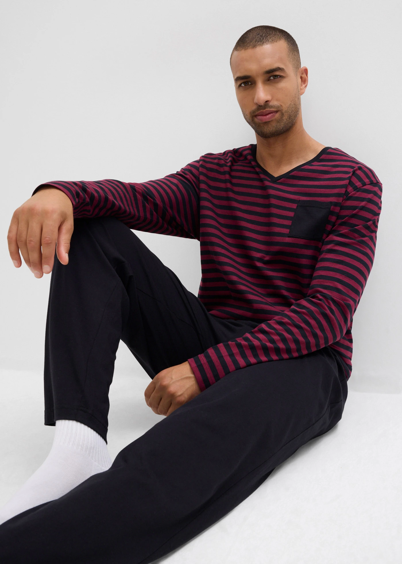 Pyjama 100% coton à manches longues • noir-prune rayé • Boutique bonprix