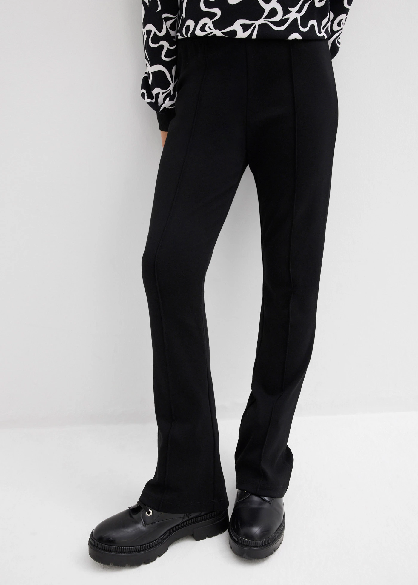 Pantalon évasé en jersey coton épais • noir • Boutique bonprix
