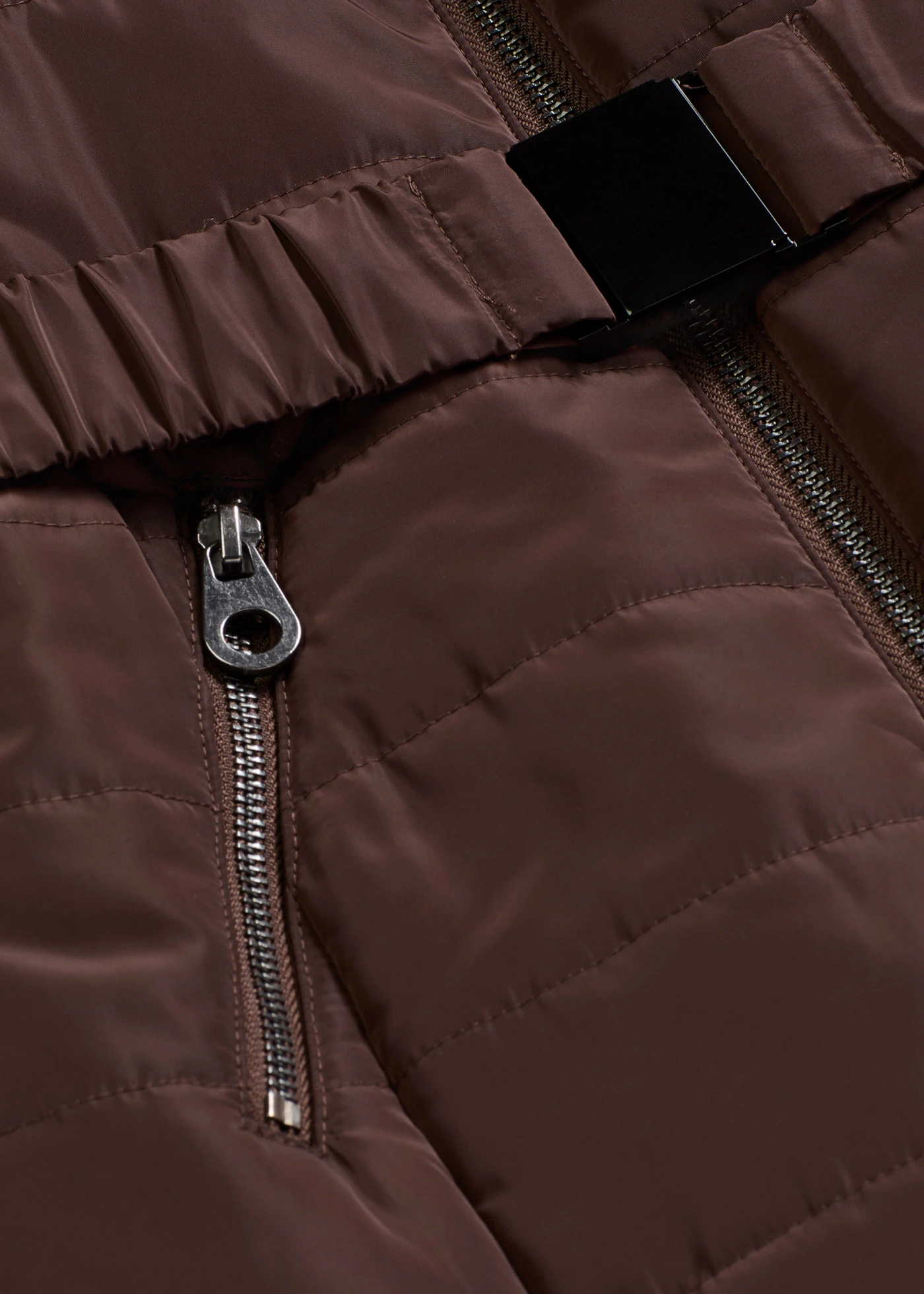 Gewatteerde jas met riem • donkerbruin • bonprix online shop