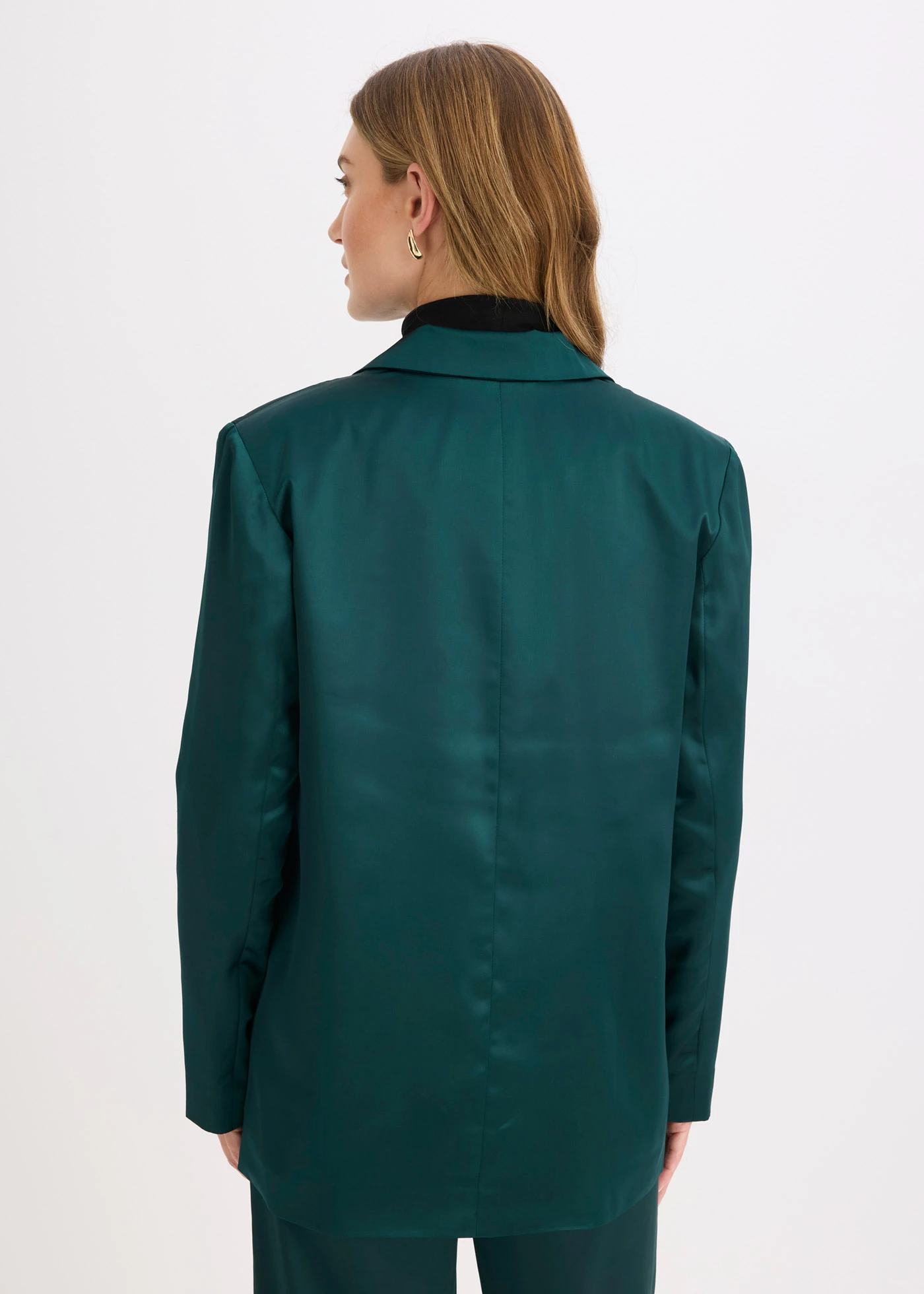 Blazer oversize en satin • vert profond • Boutique bonprix