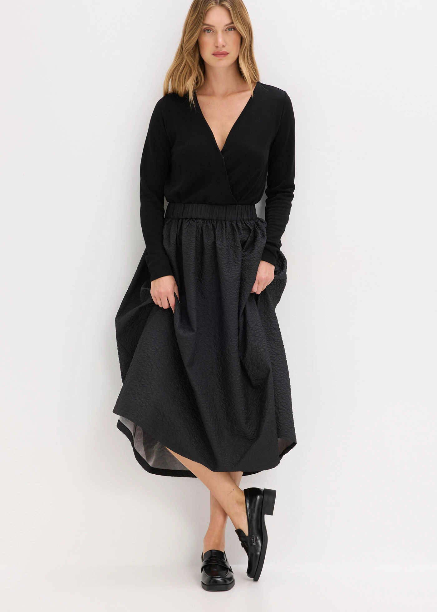 Body ze splývavé viskózové směsi • černá • bonprix obchod