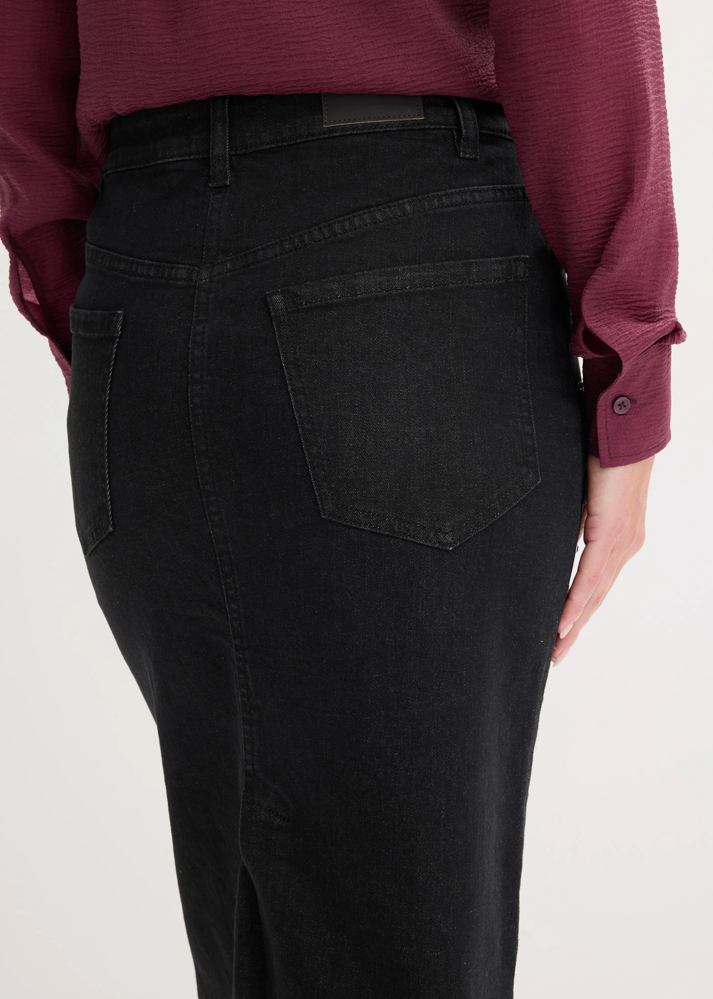 Spódnica jeansowa z aplikacją z kryształków • czarny denim metallic • sklep bonprix