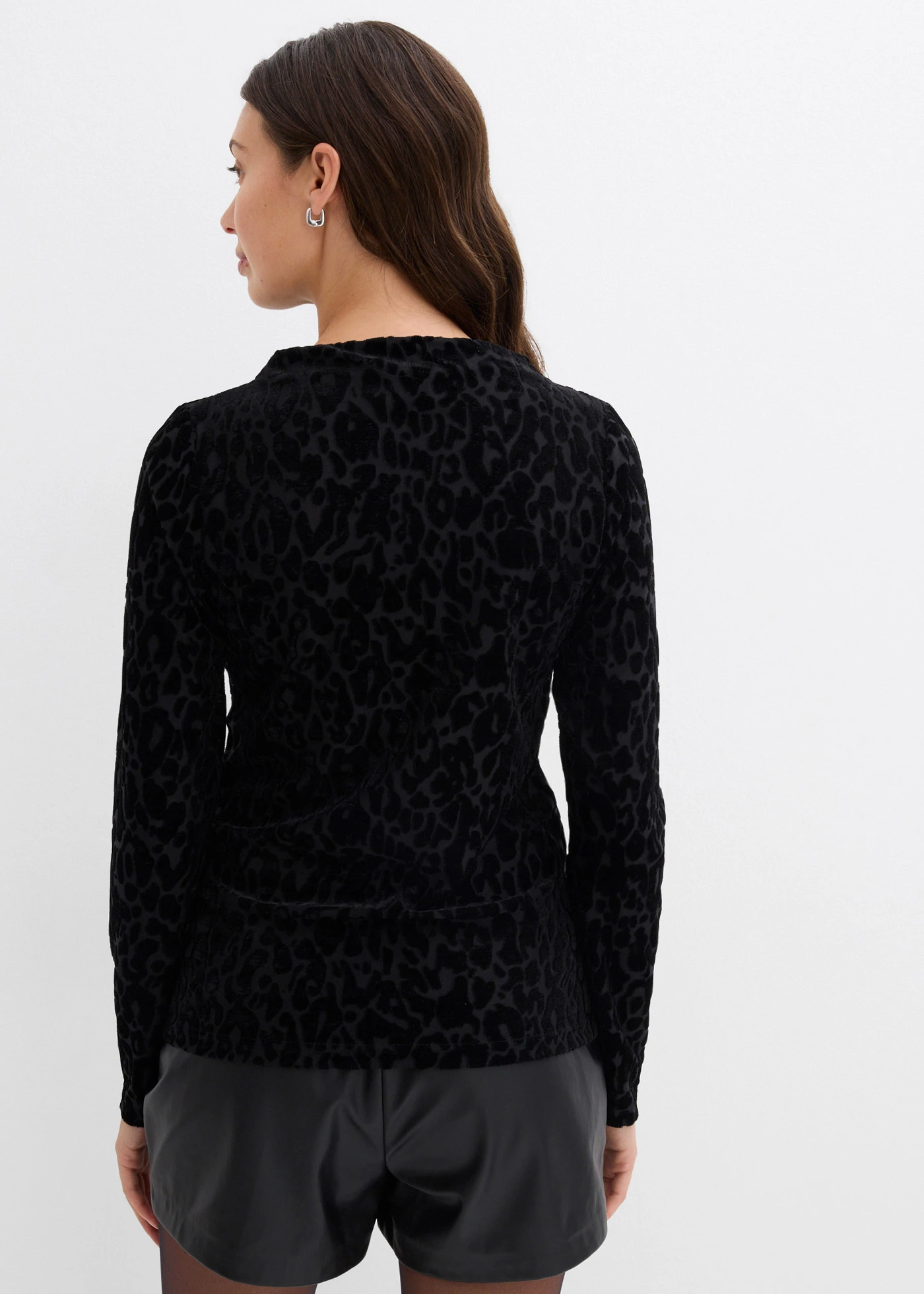 T-shirt manches longues en jersey • noir • Boutique bonprix