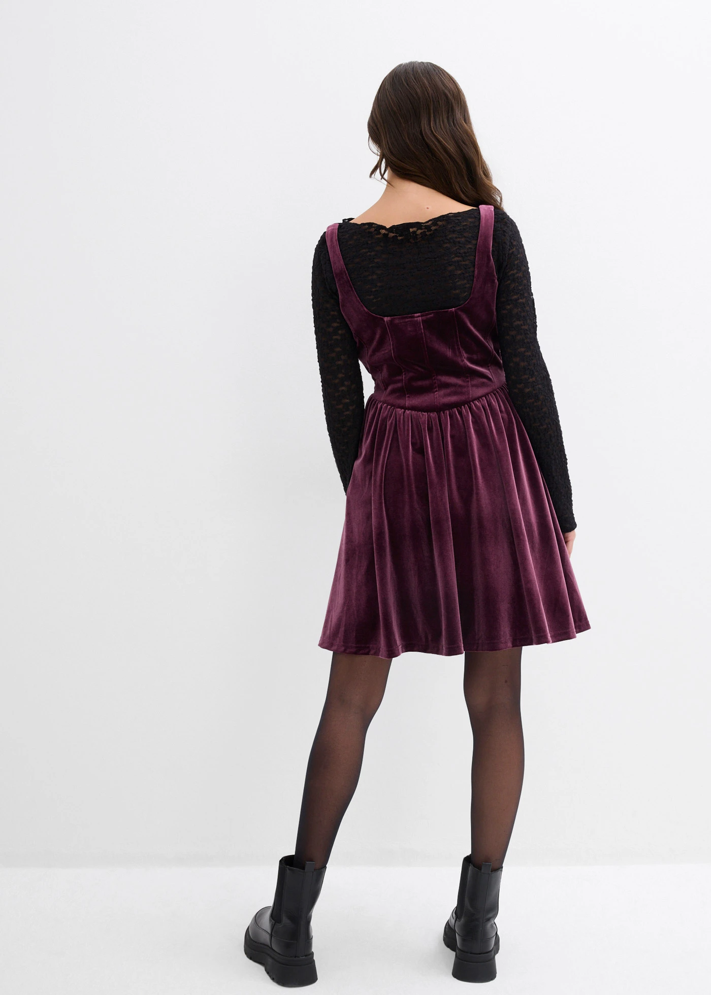Robe à corsage en velours • bordeaux • Boutique bonprix