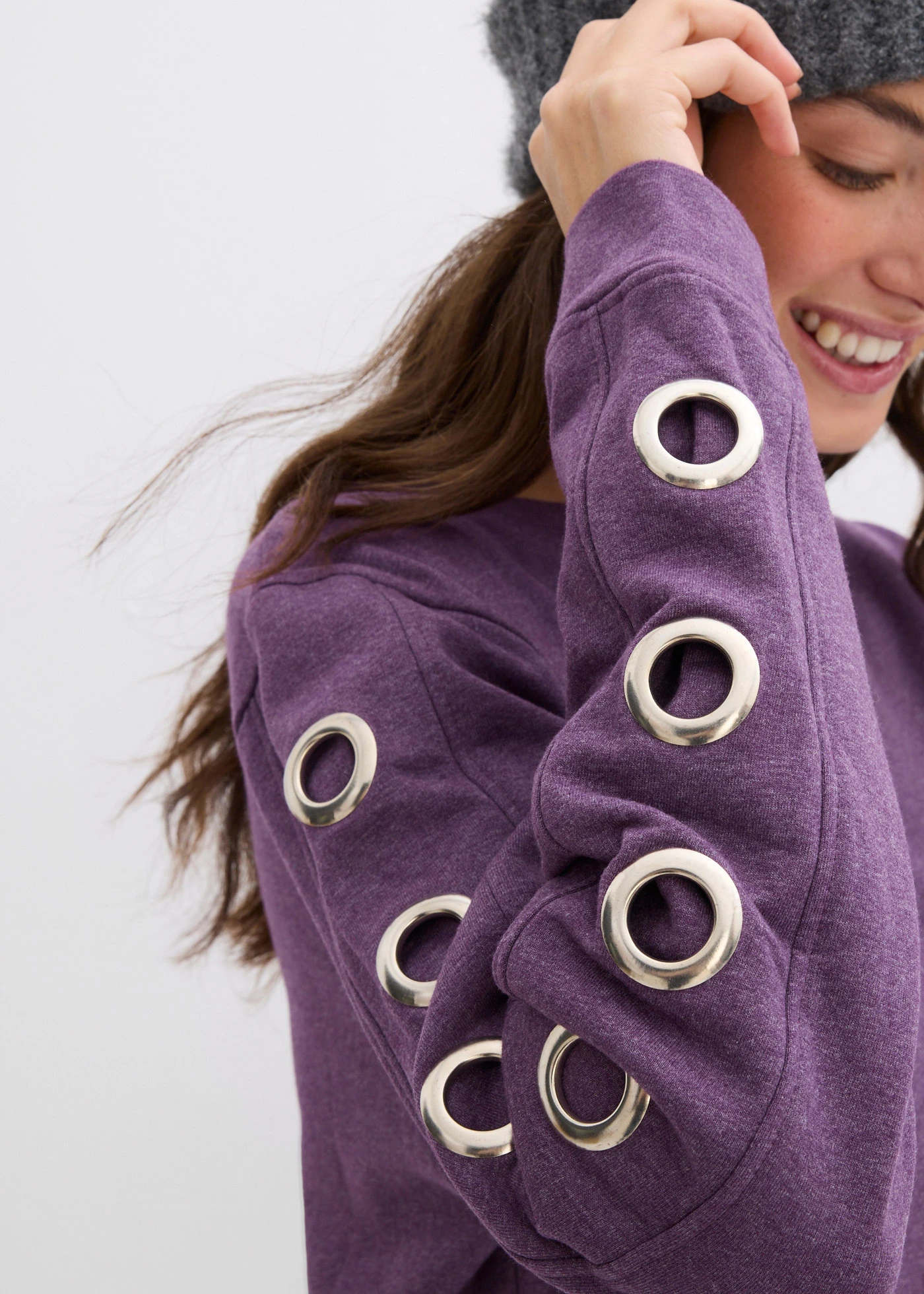 Sweatjurk met eyelets • prune • bonprix online shop