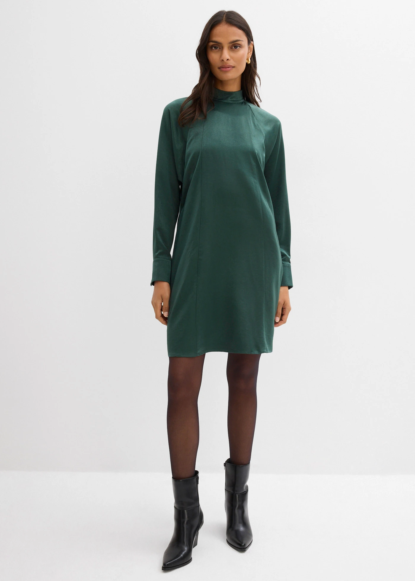 Robe en viscose majoritaire • vert feuille • Boutique bonprix