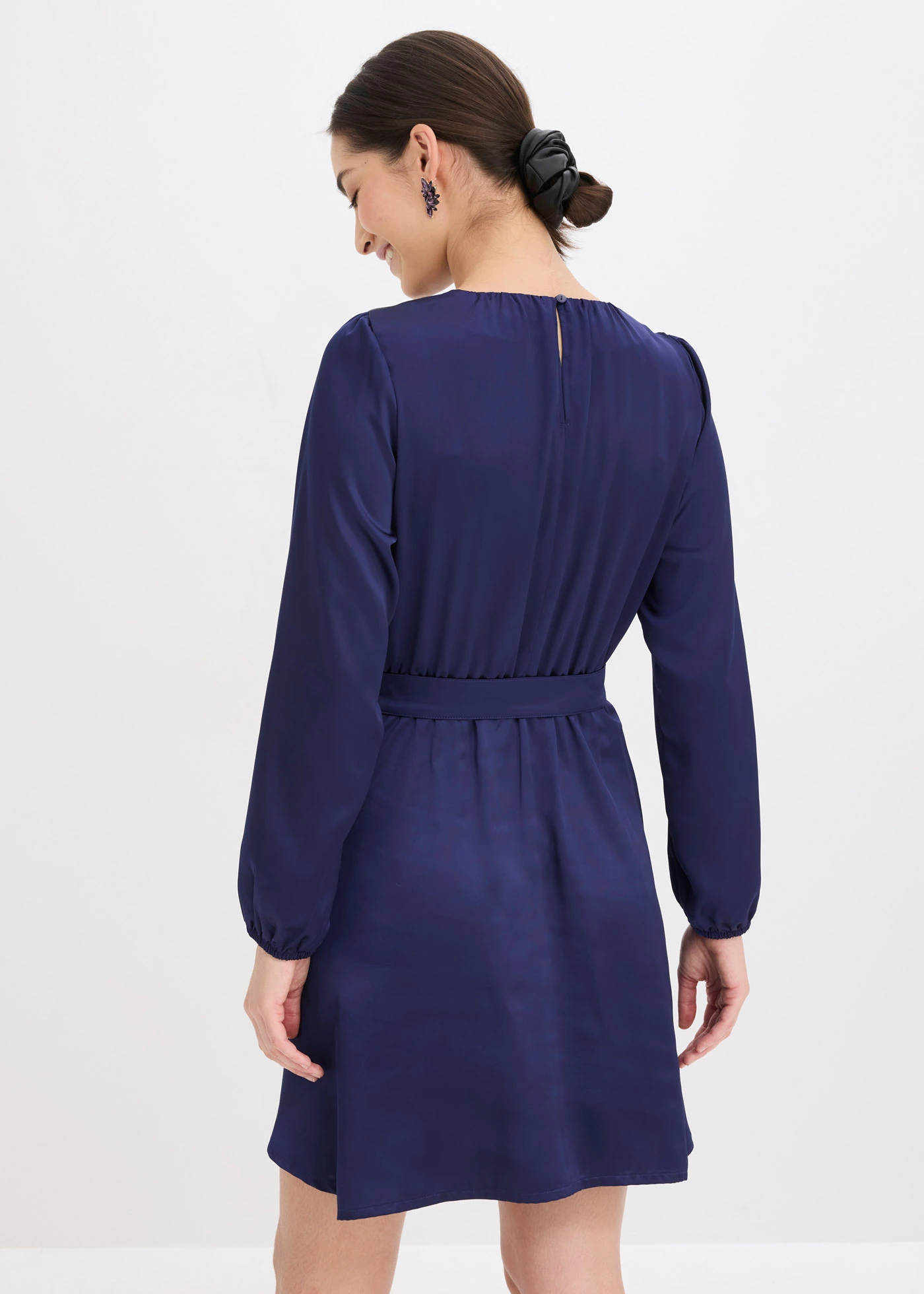 Robe courte • bleu foncé • Boutique bonprix