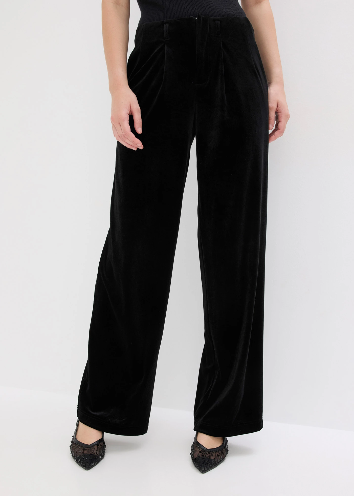 Pantaloni din catifea moale • negru • magazin bonprix