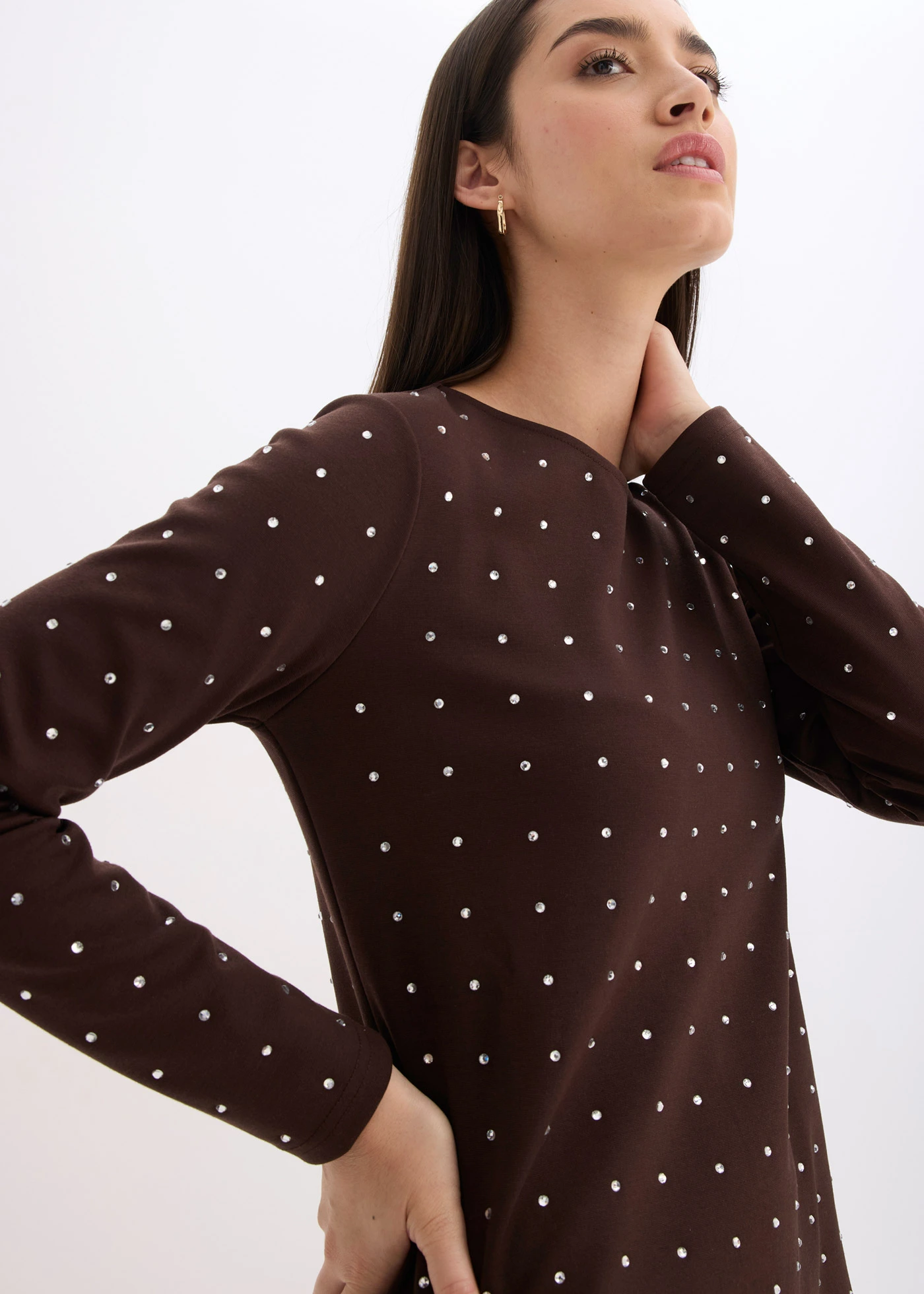Jersey jurk met strass-applicaties • donkerbruin • bonprix online shop