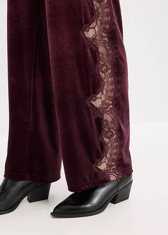 Pantalon large en velours doux avec empiècement dentelle • bordeaux • Boutique bonprix
